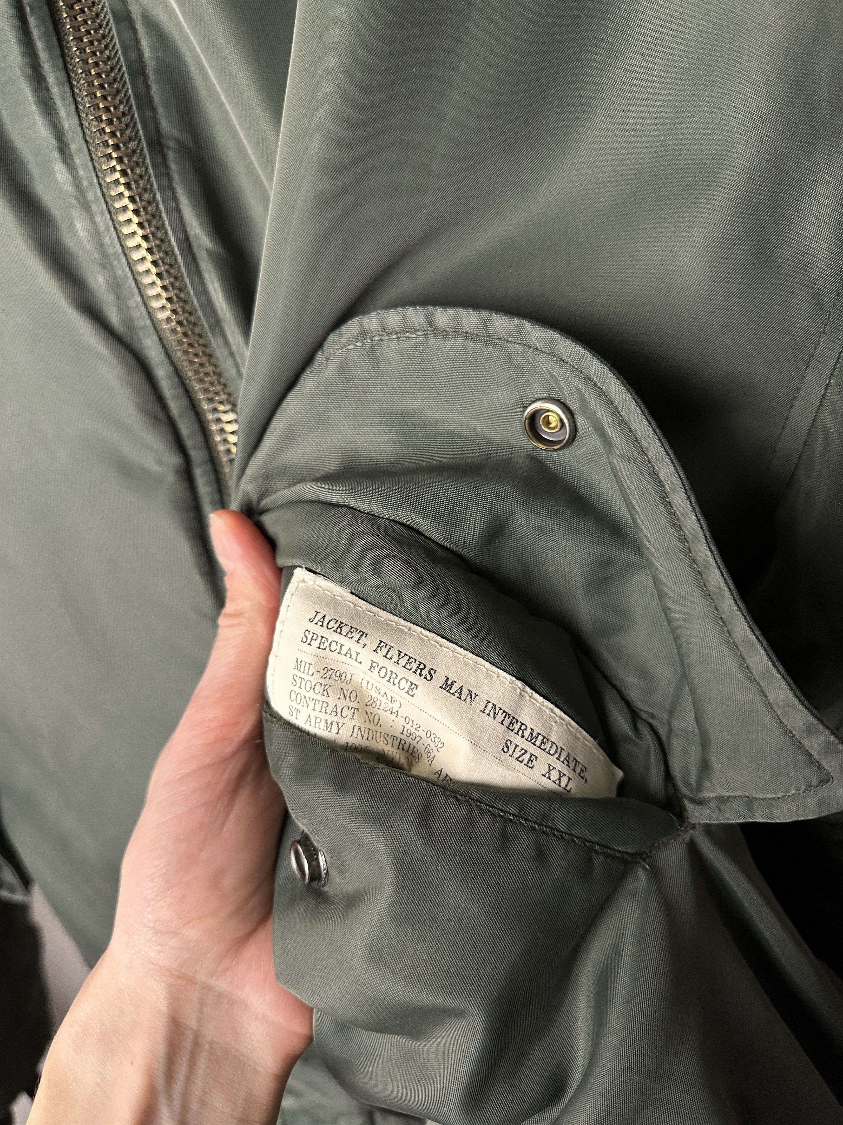 Vintage Army Industries MA1 Reversible Bomber Jacket Size US XL / EU 56 / 4 - 11 Thumbnail