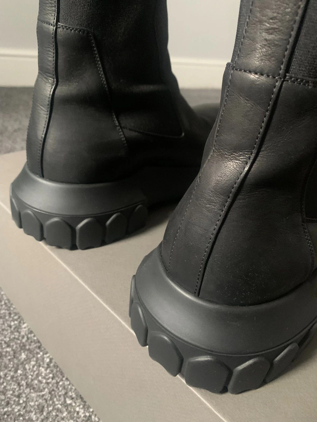 Rick Owens Rick Owens Beatle Tractor Nubuck Chelsea boots MENS EU 41 Size US 8 / EU 41 - 4 Thumbnail