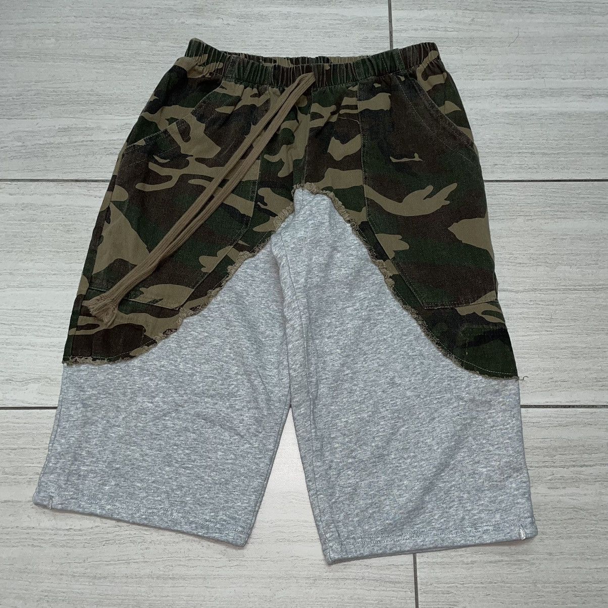 Other Camo Hybrid Sweat Shorts Size US 31 - 1 Thumbnail