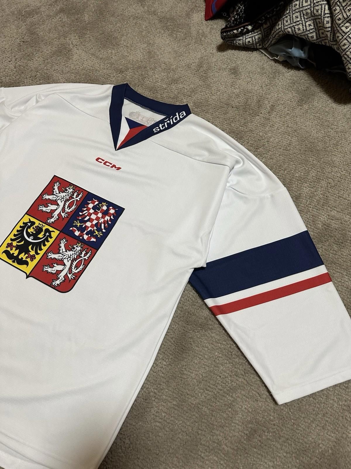 Ccm CCM Czech Republic Hockey Jersey Olympic Sz Men L Size US L / EU 52-54 / 3 - 4 Thumbnail