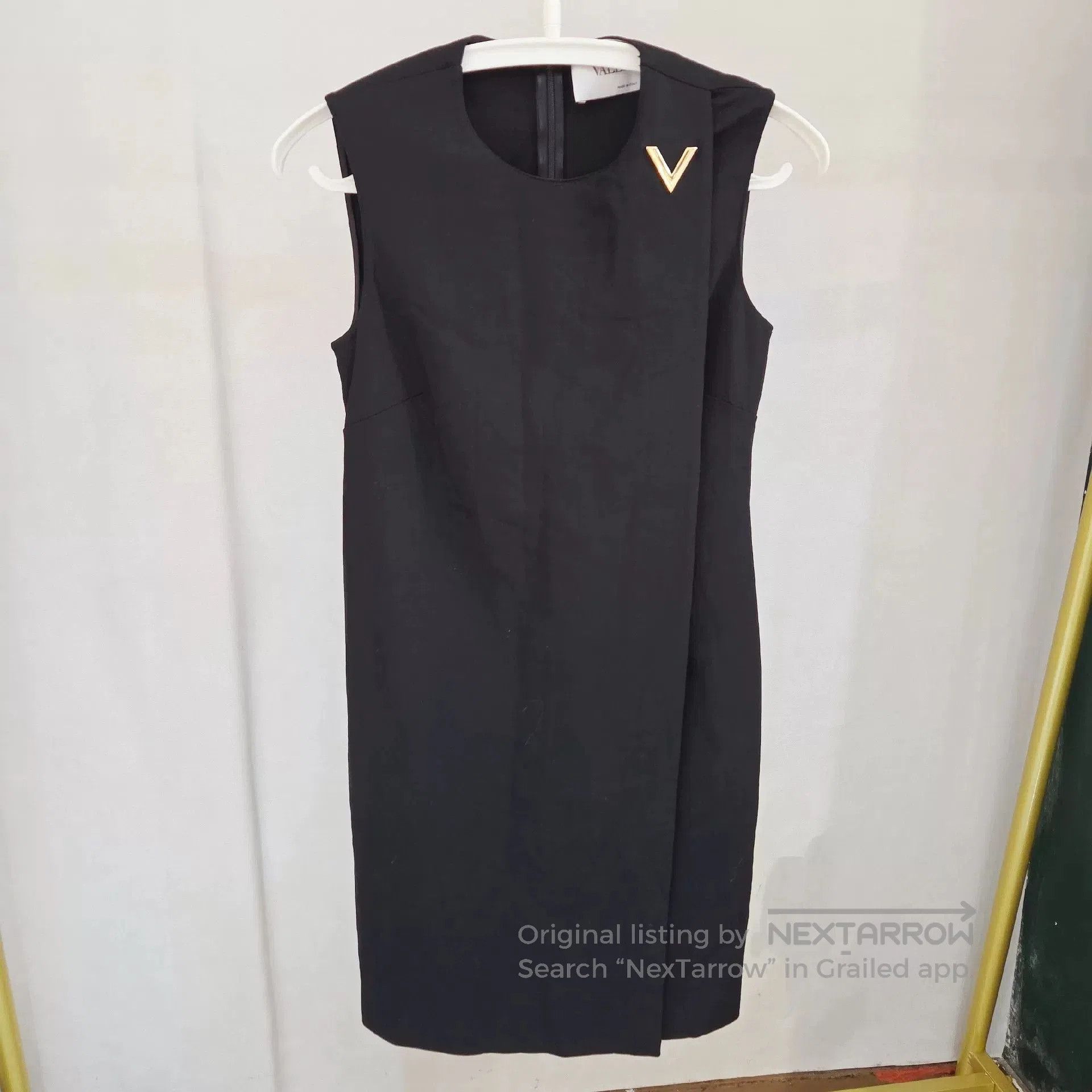 Valentino Valentino Metal Logo Sleeveless Dress. Size US M / EU 48-50 / 2 - 1 Thumbnail