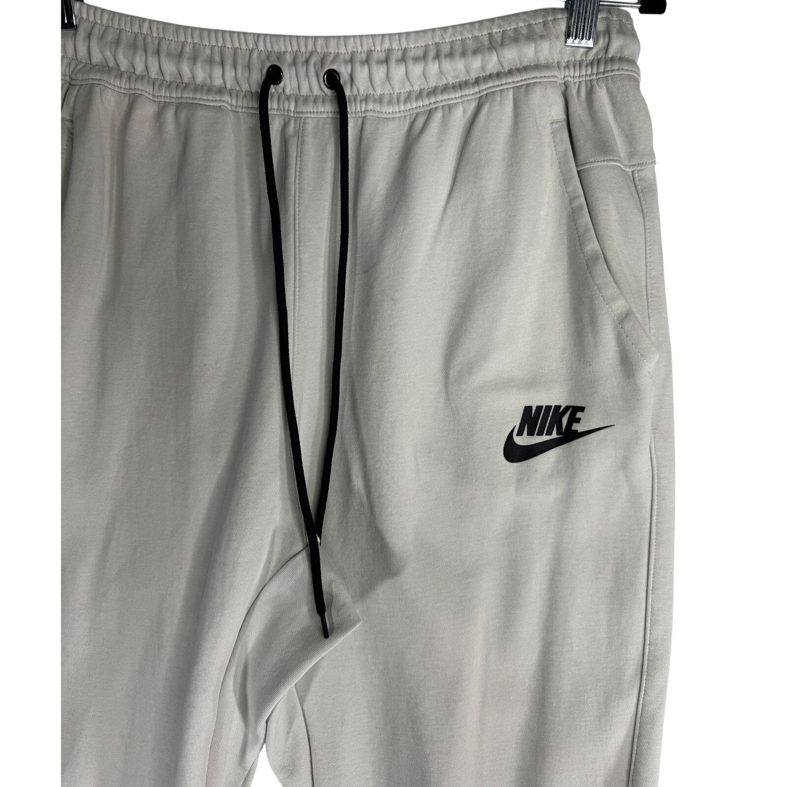 Nike Nike Sportswear Tech Fleece Lightweight Joggers Gray size L Size US 30 / EU 46 - 3 Thumbnail