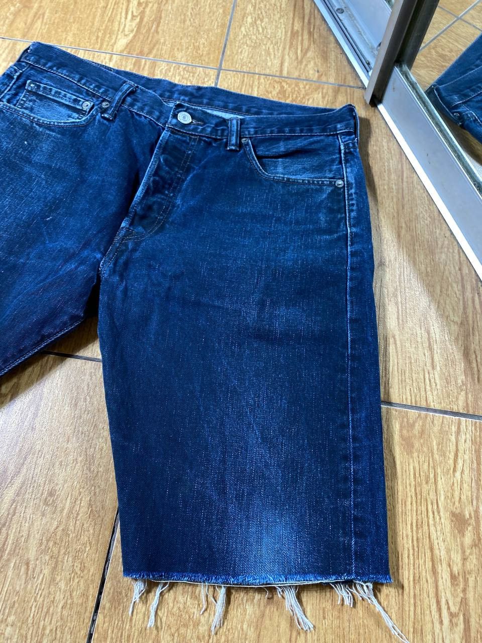 Levi's × Vintage Levi’s 501 Vintage 90s Custom Cut Distressed Denim Shorts Size US 34 / EU 50 - 2 Thumbnail