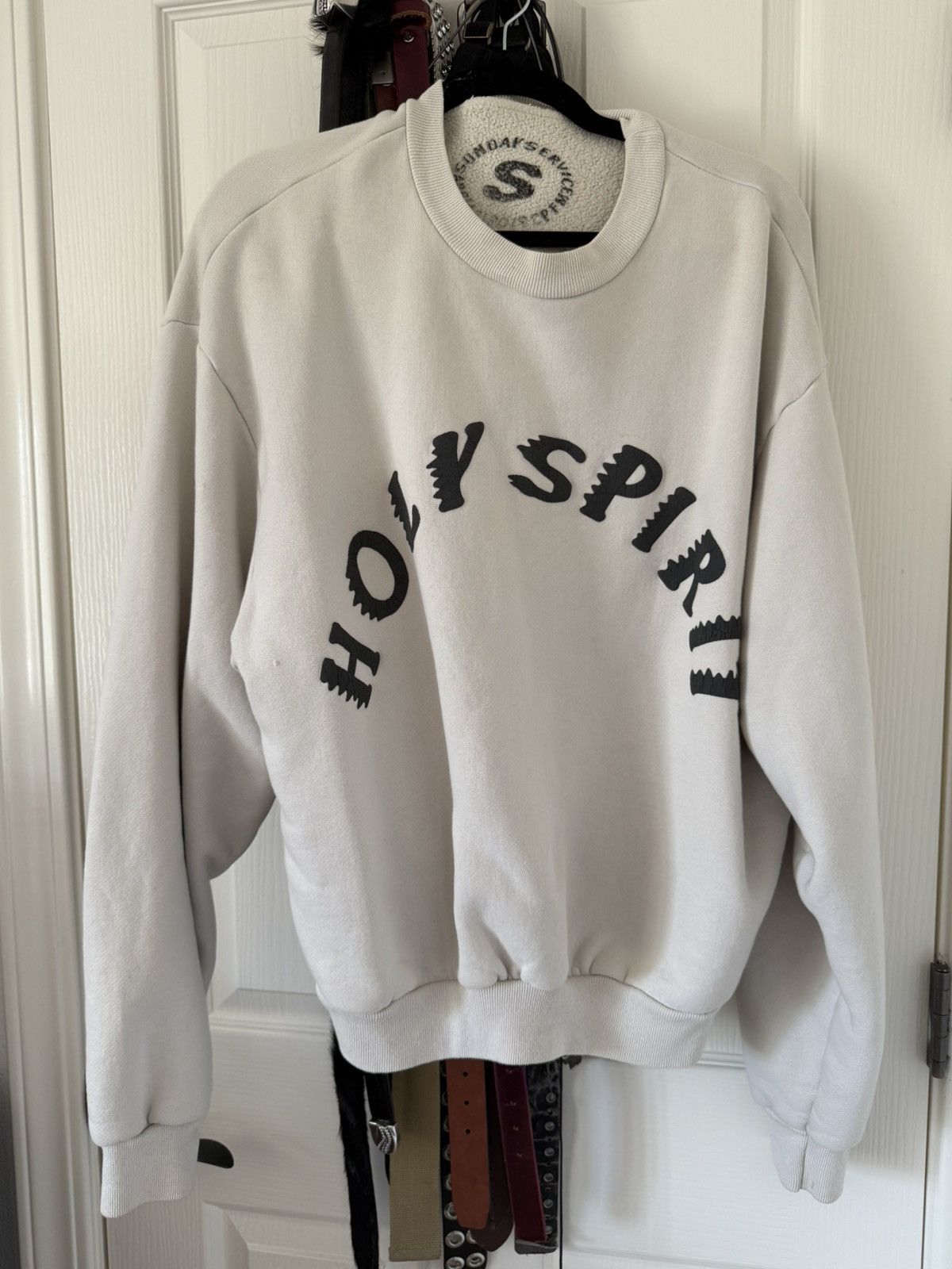 HOLY SPIRIT SUNDAY SERVICE XLスウェット s-l400.jpg