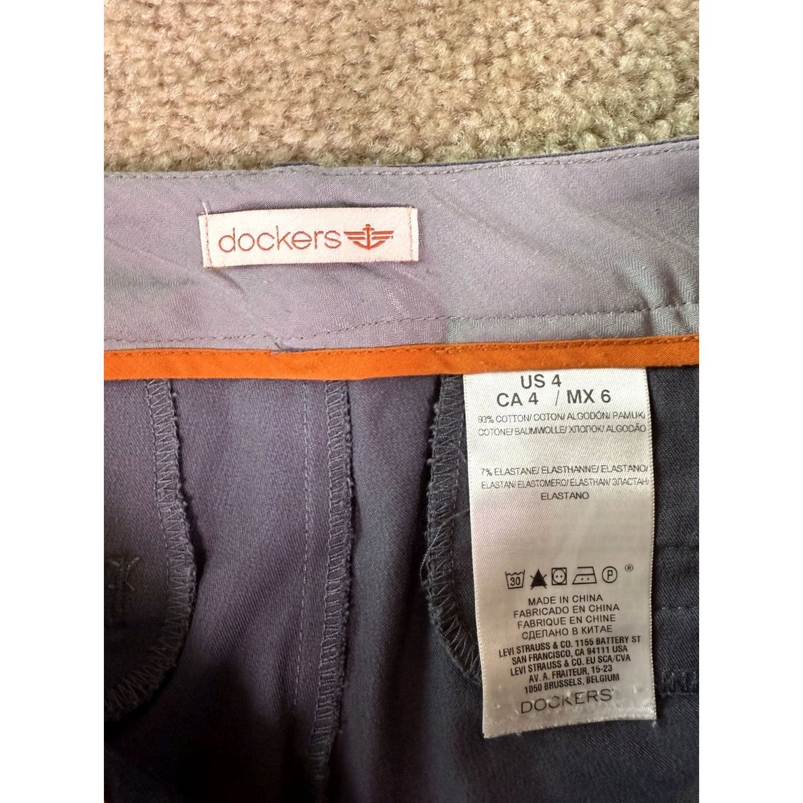 Dockers DOCKERS Women’s Capri Pants Gray Size 4 Flat Front Mid Rise Size 27" / US 4 / IT 40 - 6 Thumbnail