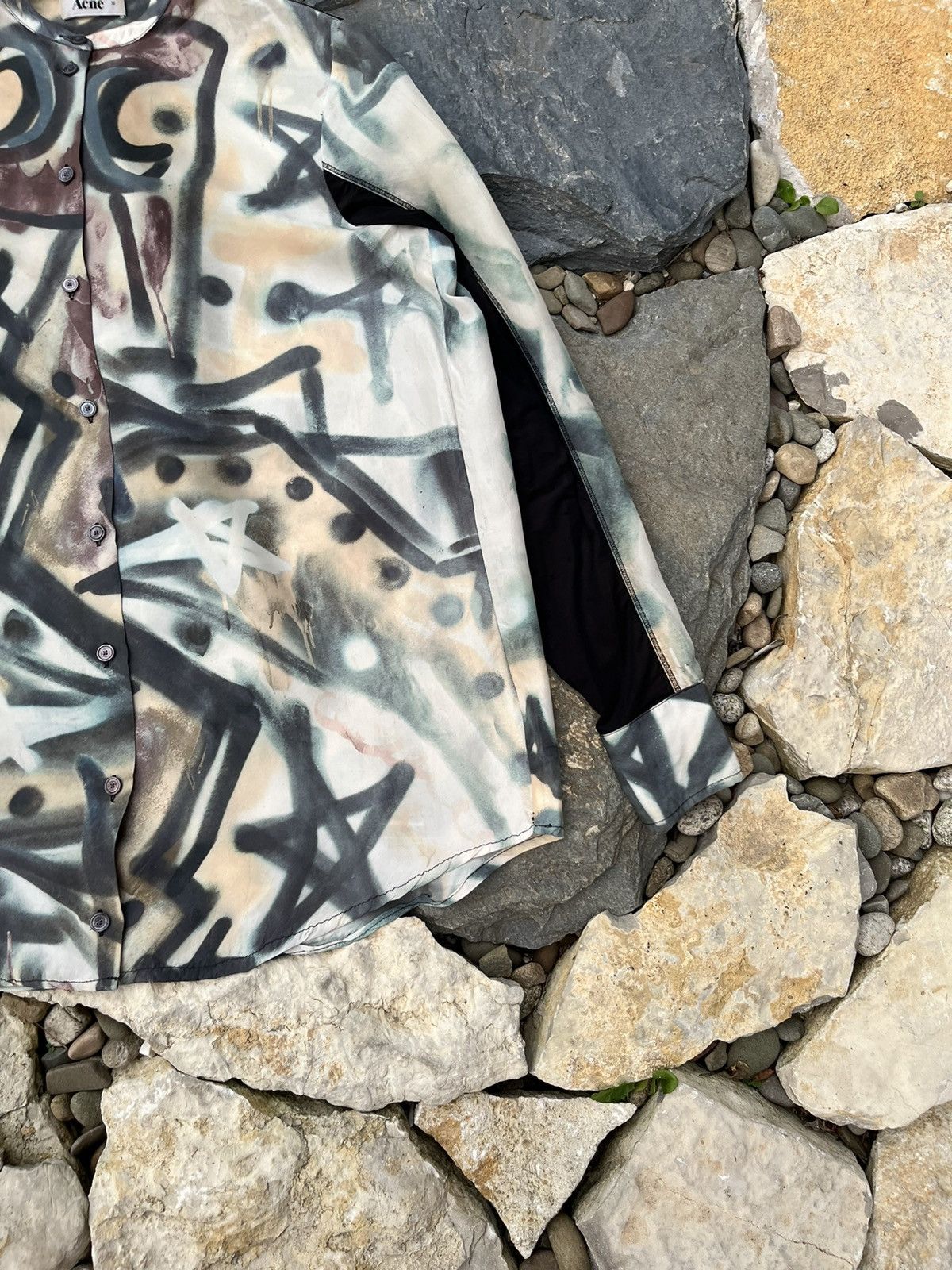 Acne Studios × Vintage Vintage Acne Studios AW10 silk shirt grafiti star full print Size XS / US 0-2 / IT 36-38 - 6 Thumbnail