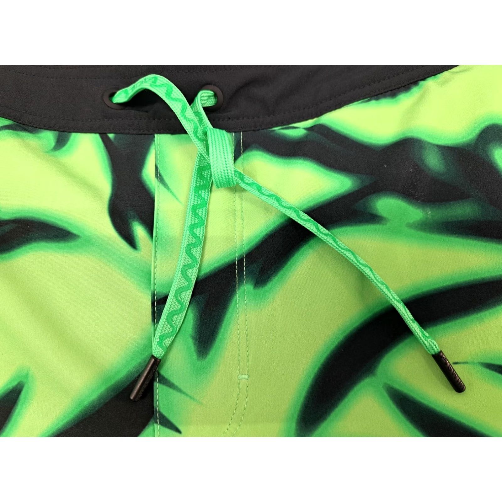 Under Armour Under Armour Womens Athletic Shorts Lined Quick Dry Green/Black Animal Print Pockets 7in Inseam M Medium Size 32" / US 10 / IT 46 - 4 Thumbnail