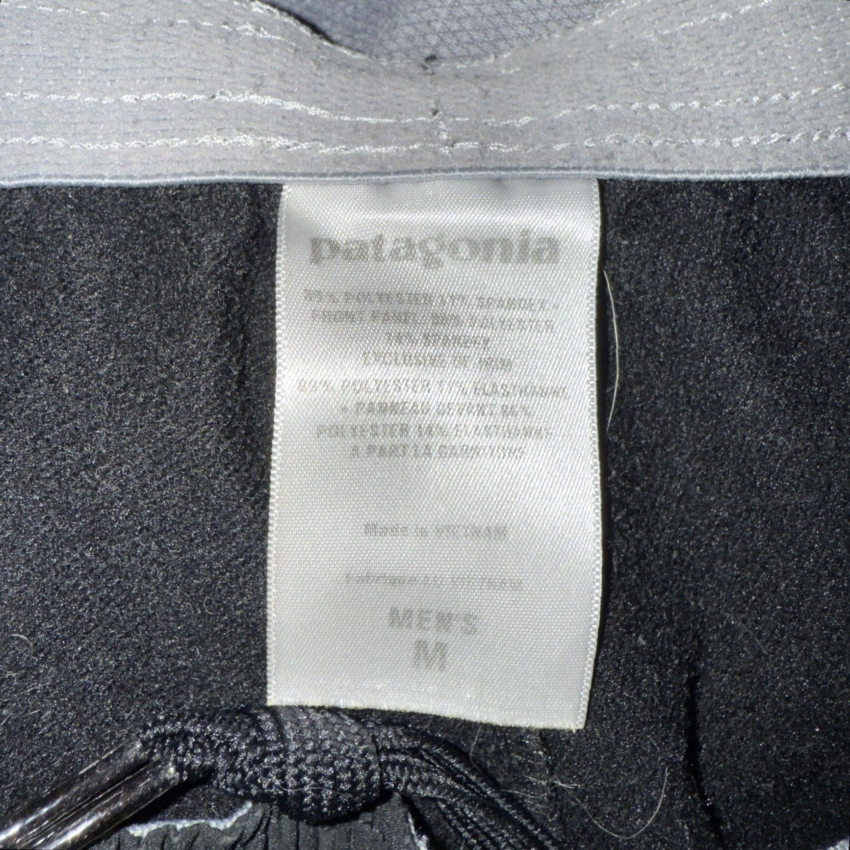 Patagonia Patagonia Black Athletic Polyester Pants Mens Size M Sweatpants Regular Athletic Fit Leather? Size US 31 - 4 Thumbnail