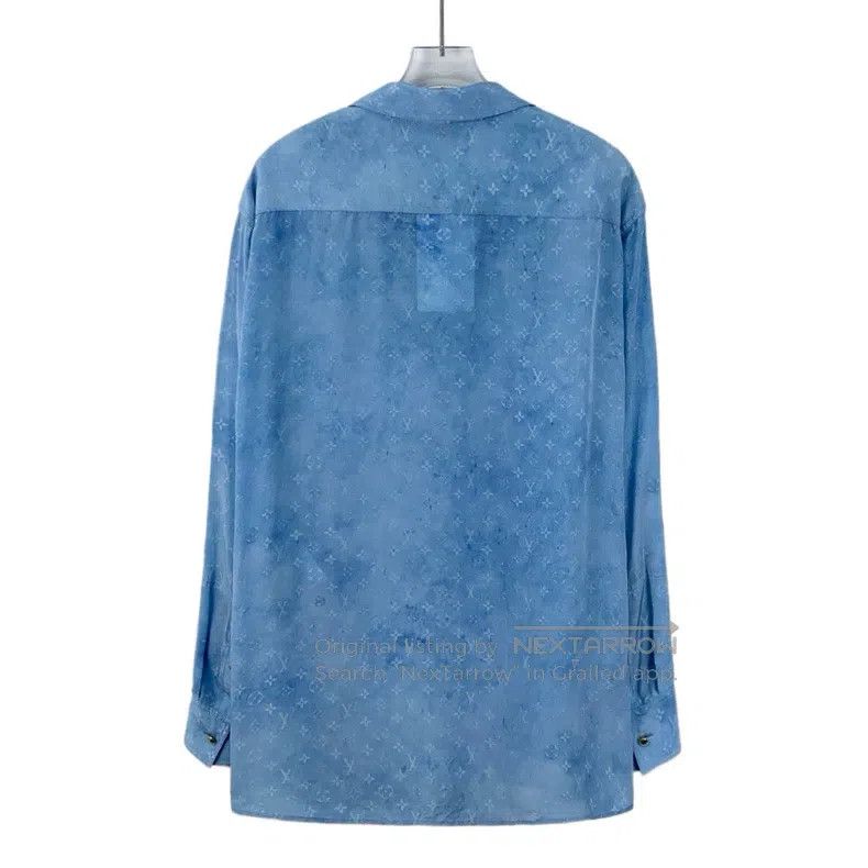 Louis Vuitton Louis Vuitton 22 blue logo, full print, mulberry silk lape Size XS / US 0-2 / IT 36-38 - 2 Thumbnail