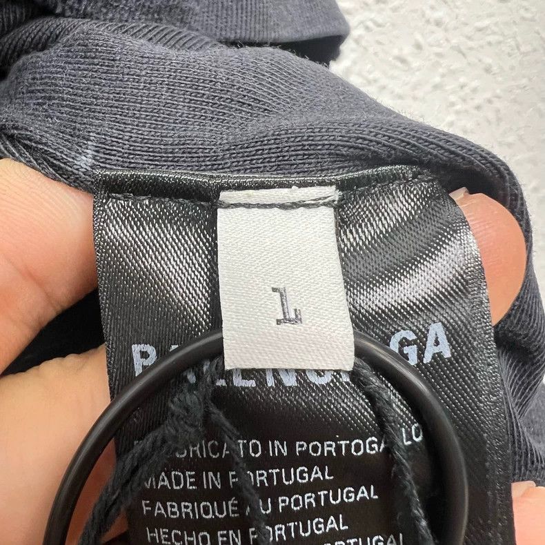 Balenciaga Balenciaga Black Washed Diamond See Now Buy Now Short Slee Size US S / EU 44-46 / 1 - 4 Thumbnail