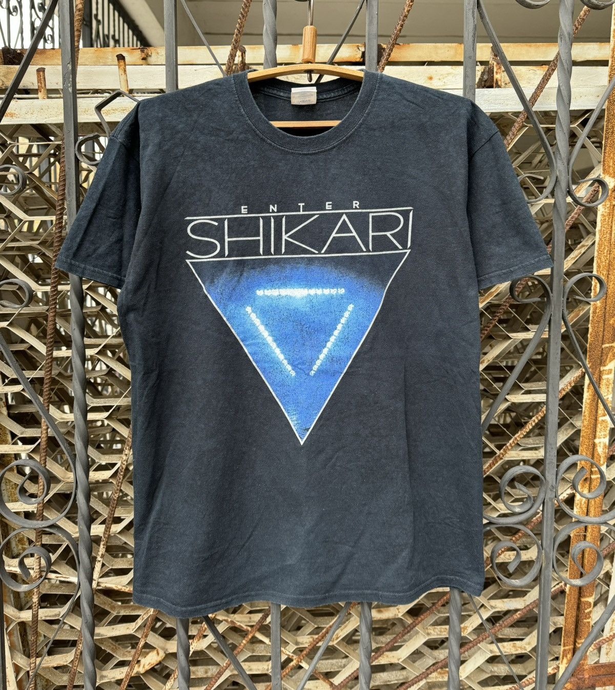 Band Tees Vintage 2000s Enter Shikari Washed T Shirt Y2K Size US L / EU 52-54 / 3 - 1 Thumbnail