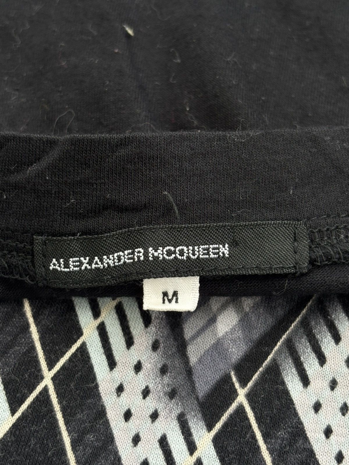 Alexander McQueen SS95 ‘The Birds’ Print V-Neck LS T-shirt Size US M / EU 48-50 / 2 - 5 Thumbnail