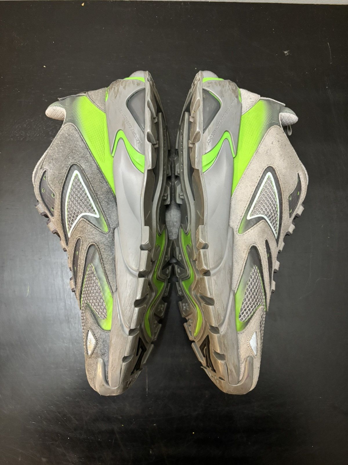 Louis Vuitton Louis Vuitton Tactic Runner Grey Green Size US 7 / EU 40 - 3 Thumbnail