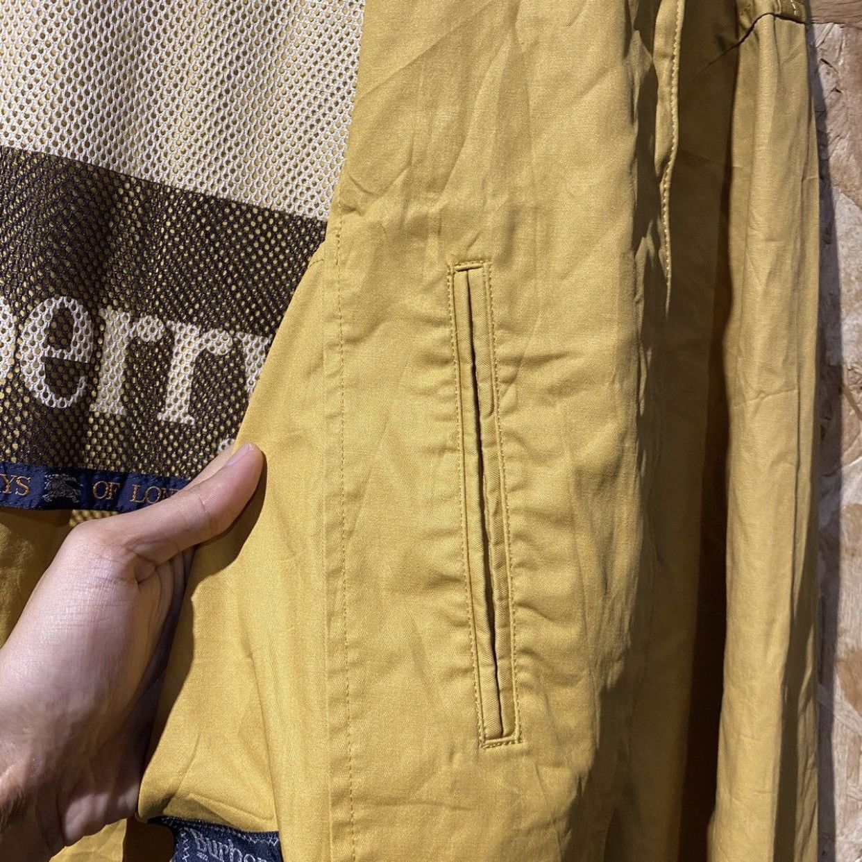Burberry × Vintage 90s Burberrys’ Prorsum Gold Inside Spell Light Jackets Size US XL / EU 56 / 4 - 11 Thumbnail