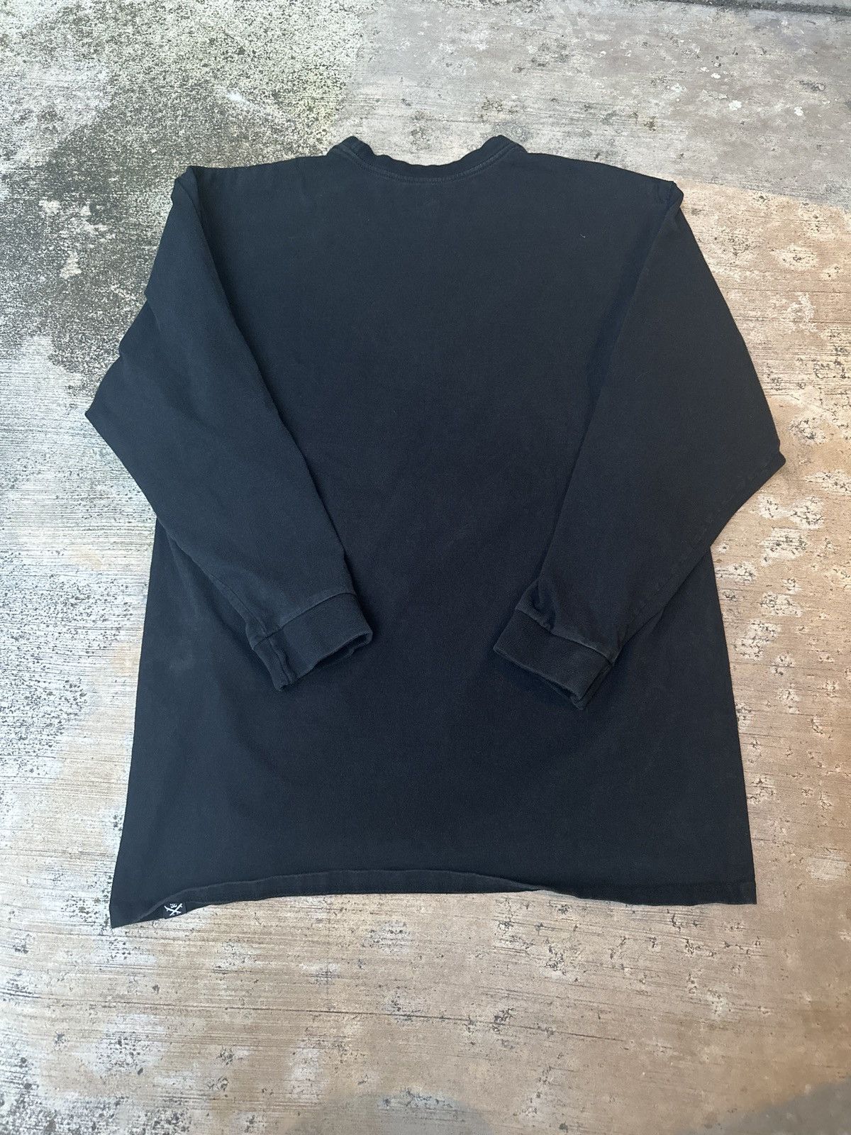 DC × Vintage Vintage 90s Dc skateboarding Black Longsleeve Tshirt Size US XL / EU 56 / 4 - 4 Thumbnail