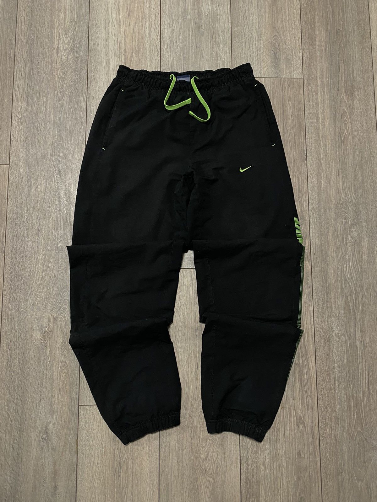 Nike Vintage Nike Track Pants Nylon Baggy Double Swoosh Joggers Size US 30 / EU 46 - 1 Thumbnail