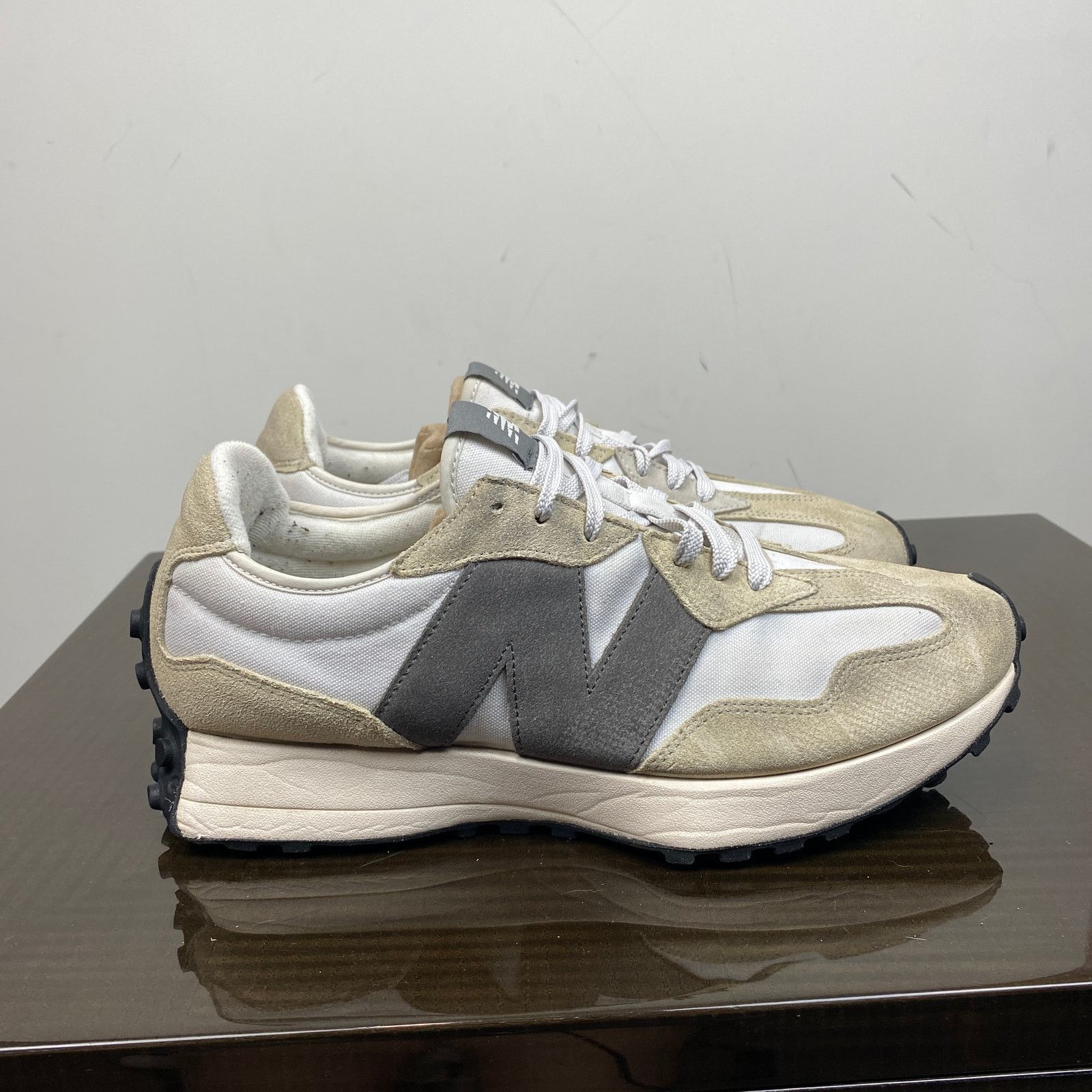 New Balance New Balance 327 Fashion Sneakers Shoes Men's 10.5 Streetwear Size US 10.5 / EU 43-44 - 3 Thumbnail