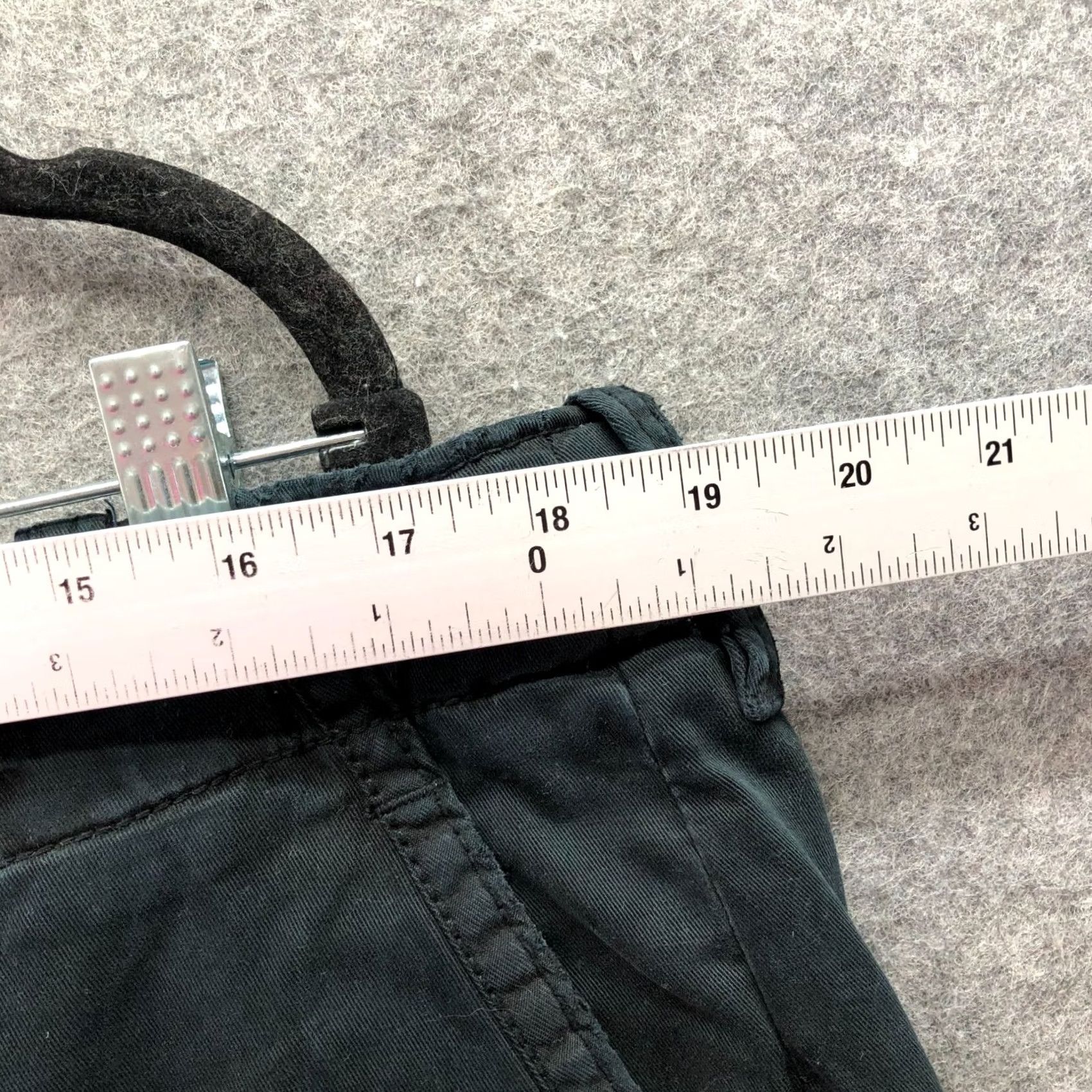 Polo Ralph Lauren VINTAGE? No. Polo Ralph Lauren Chino Shorts Mens 39 Black 10.5'' Inseam Cotton Flap Pocket Casual Everyday Classic Mens Size US L / EU 52-54 / 3 - 4 Thumbnail