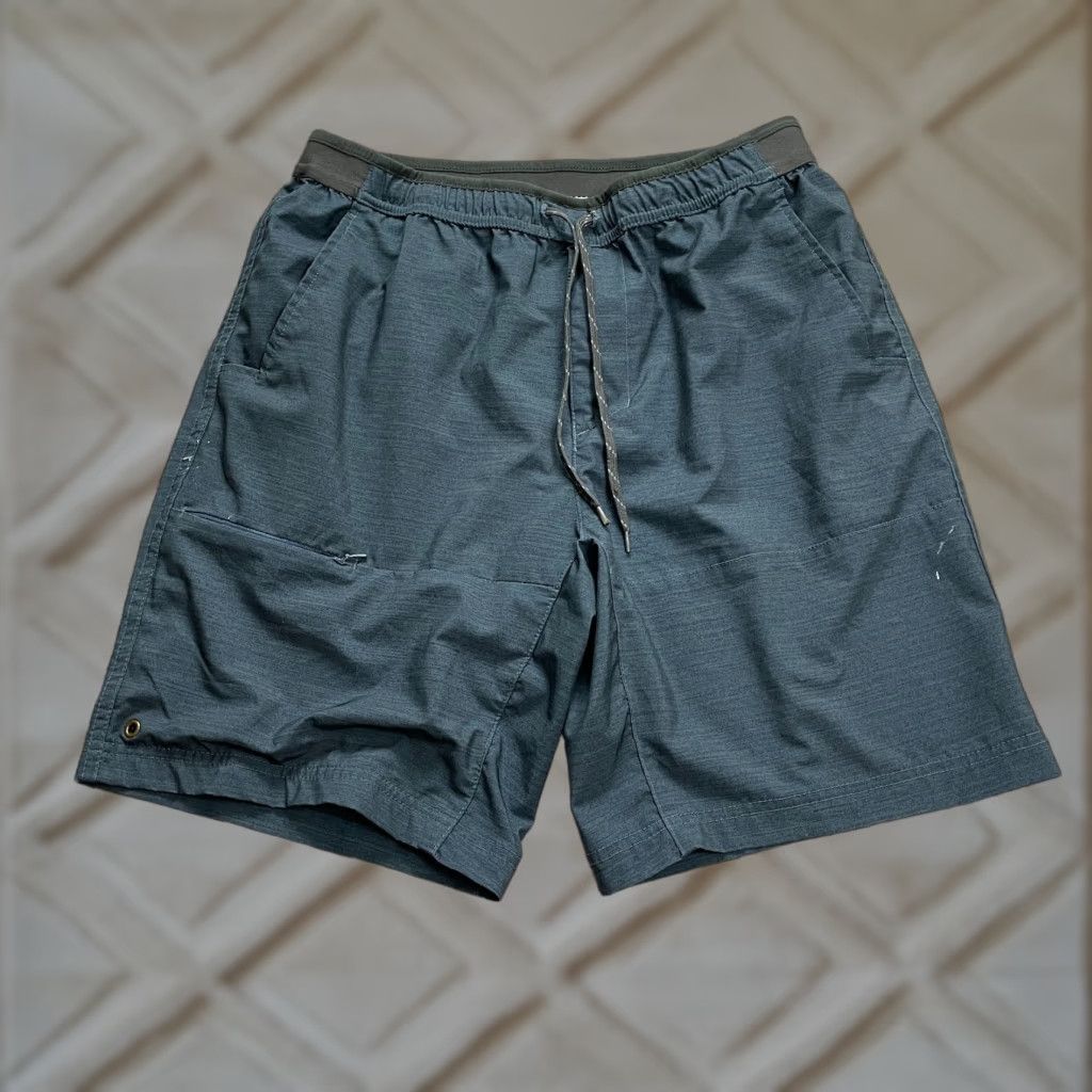 Vintage Columbia Men Shorts Hiking Gray Polyester Active Outdoor Casual 9in Inseam Pockets Regular Medium Size US 31 - 1 Thumbnail