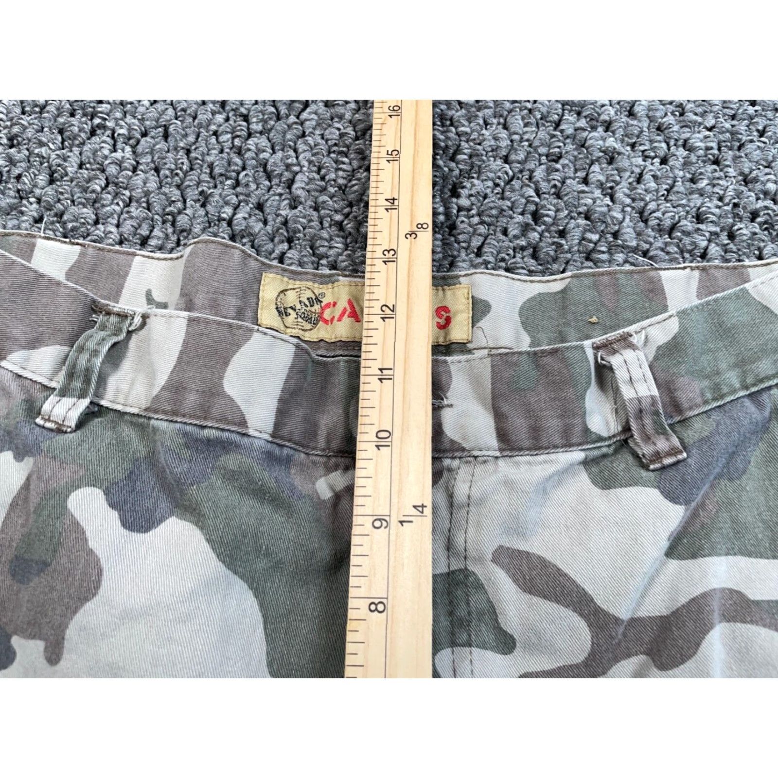 Vintage VINTAGE Nevada Camouflage Cargo Pants Men 34 x 28 Green Camo Straight Leg 90s Army Nature Outdoor Mens Size US 35 - 7 Thumbnail