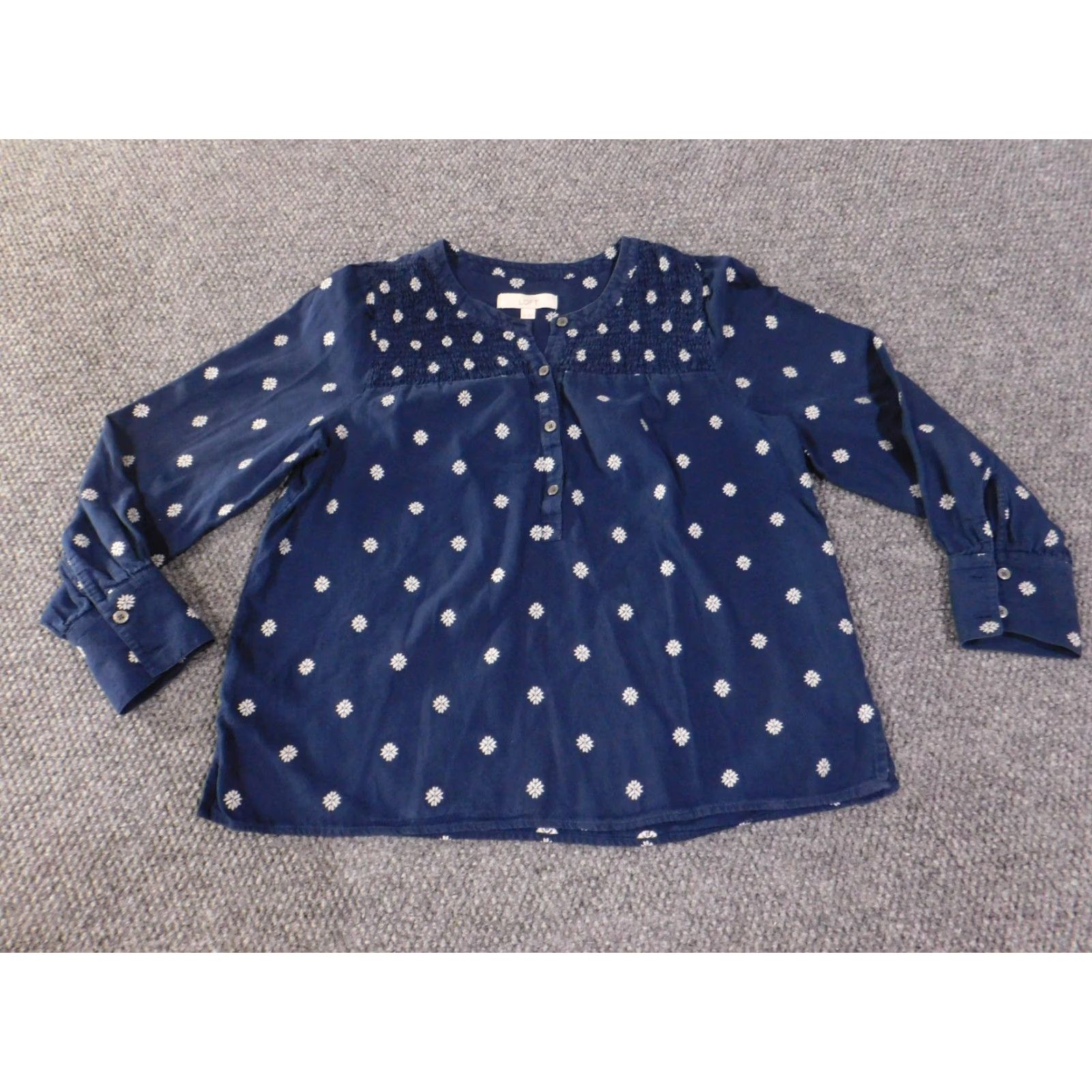 Loft LOFT Blouse Womens Medium Navy Blue Embroidered Long Sleeve Henley Cotton Button Boho Casual Shirt Womens M Navy Blue Embroidered Long Sleeve Shirt Size M / US 6-8 / IT 42-44 - 2 Thumbnail