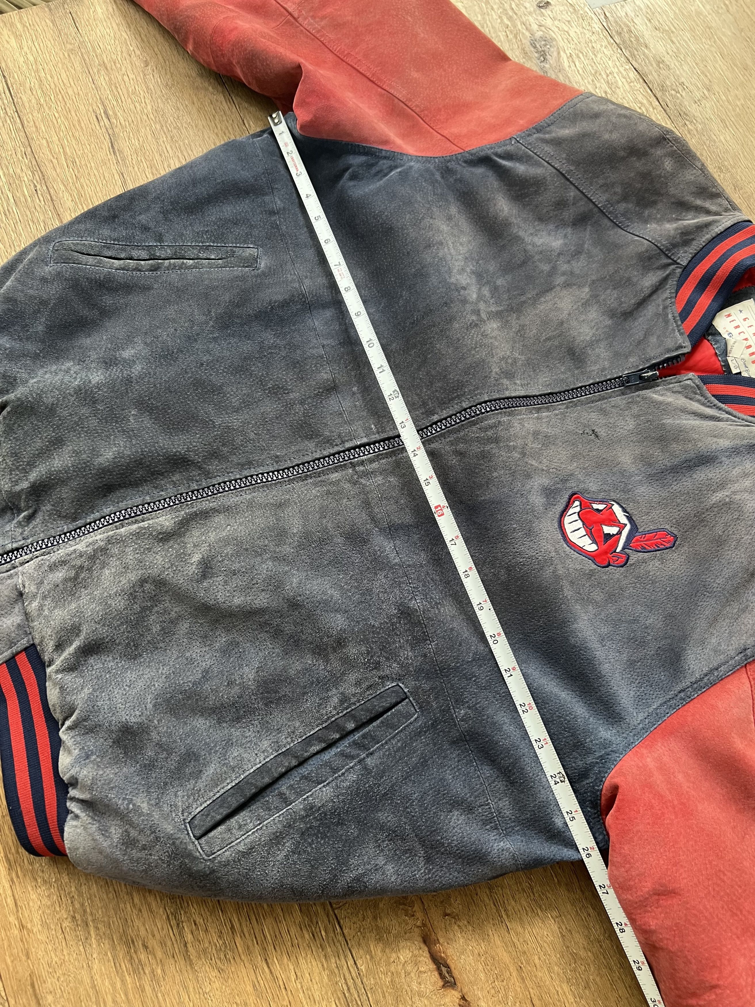 G-III Cleveland Indians 1990's Suede Leather Jacket Sz L Size US L / EU 52-54 / 3 - 11 Thumbnail
