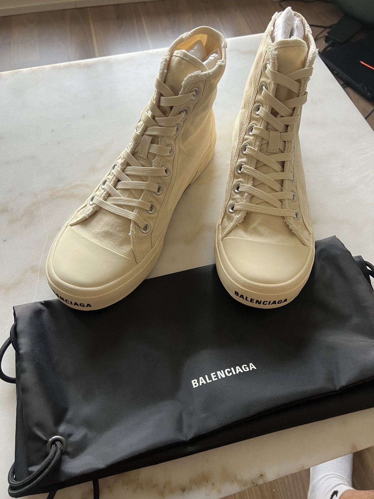Balenciaga Balenciaga Paris High Top ‘Destroyed - White’ Sneakers Size US 9 / EU 42 - 10 Thumbnail