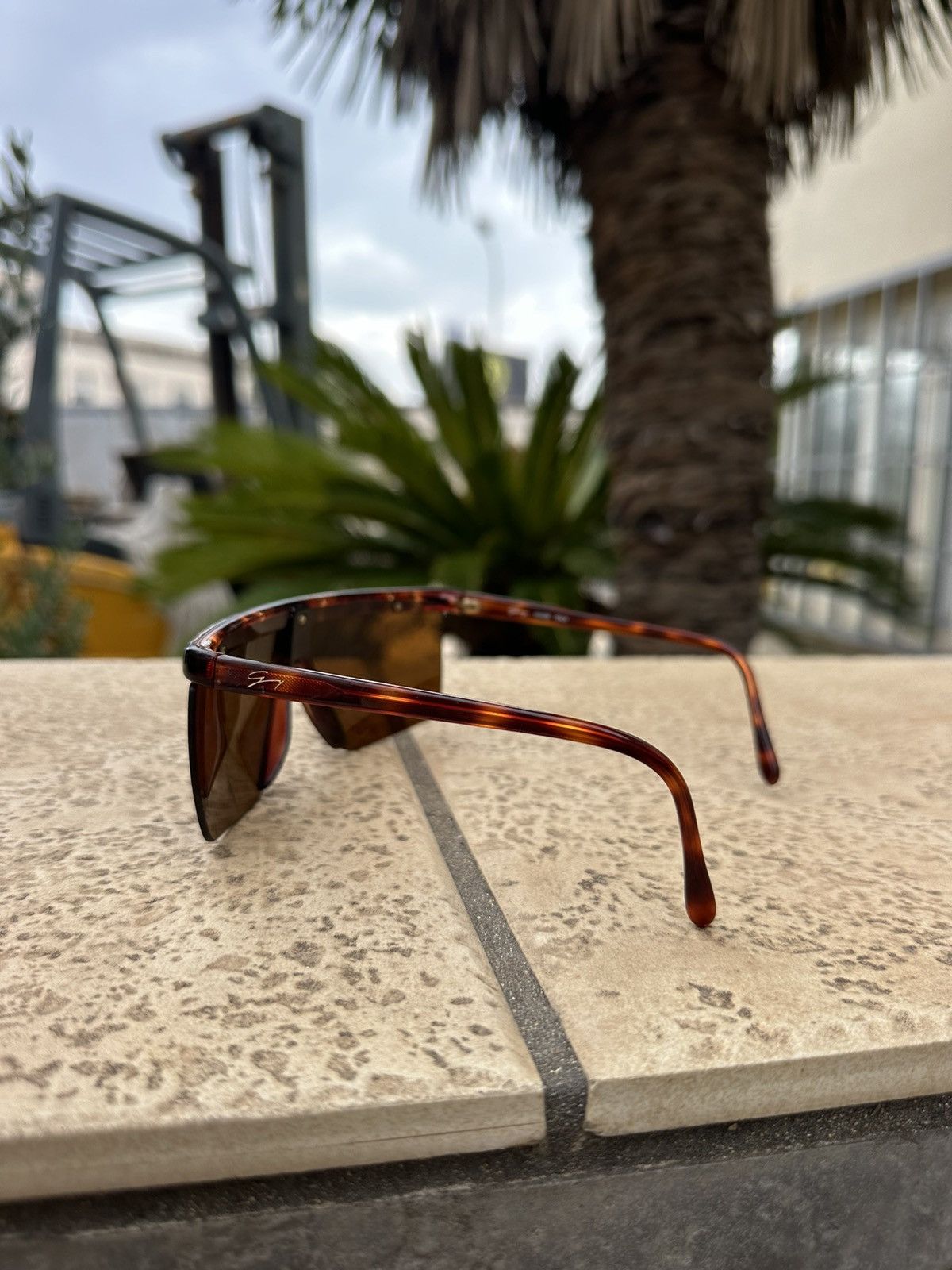 Versace Genny Versace Sunglasses 148-S Vintage 1990s Size ONE SIZE - 5 Thumbnail