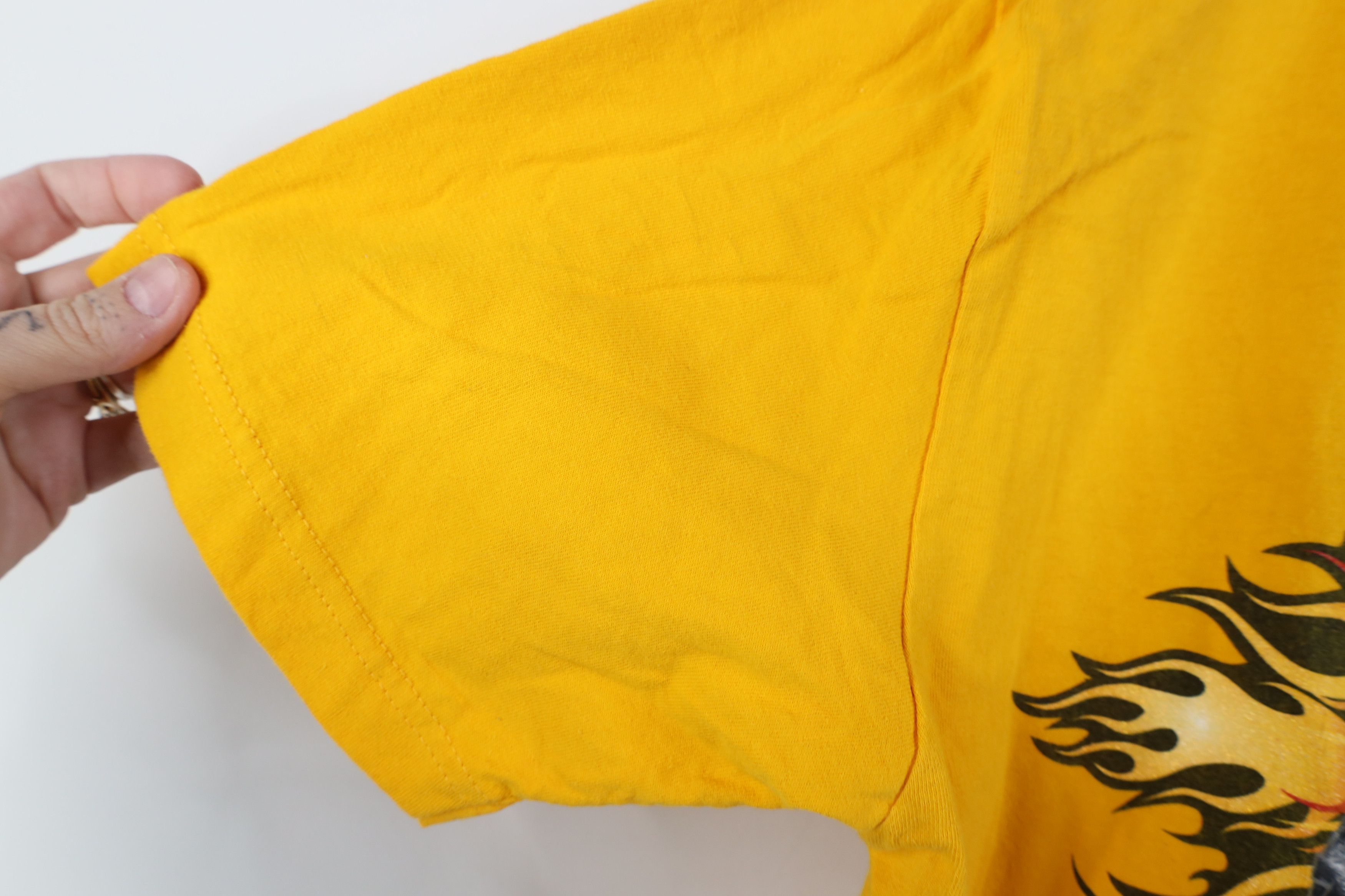 Vintage Vintage 90s Y2K Streetwear Tribal Fire Flames T-Shirt Size US S / EU 44-46 / 1 - 7 Thumbnail