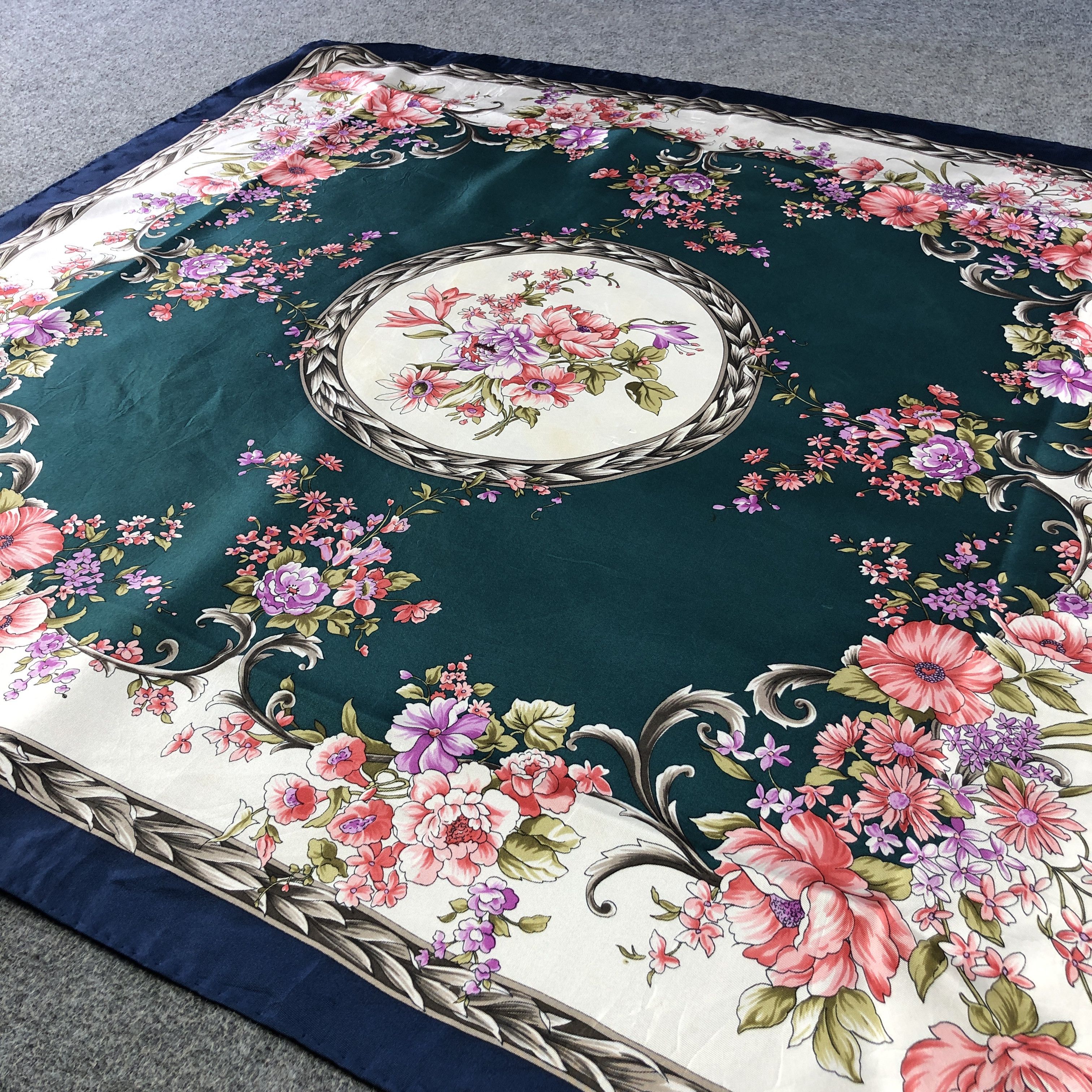 Japanese Brand Luxury Floral Silk Scarf M1372 Size ONE SIZE - 3 Thumbnail