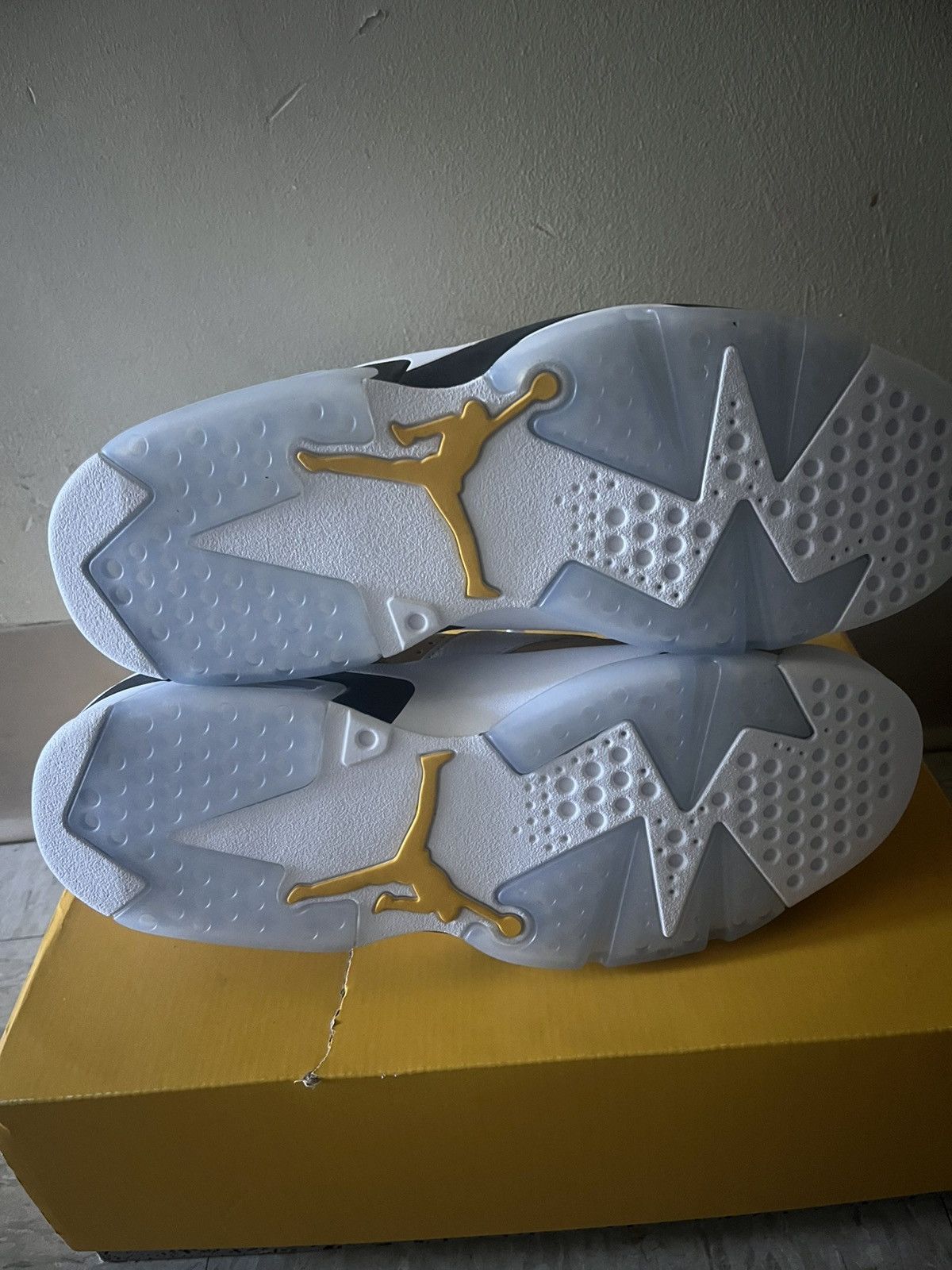 Jordan Brand 2024 Air Jordan 6 Retro 'Yellow Ochre' Size US 12 / EU 45 - 4 Thumbnail