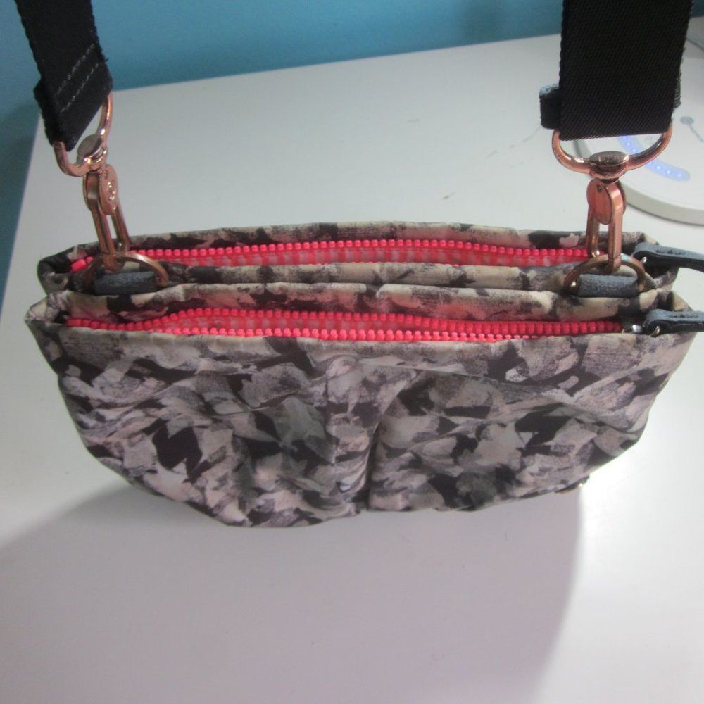 Lululemon Lululemon Hip to be Free Crossbody Bag Removable Strap "Myst Size ONE SIZE - 5 Thumbnail