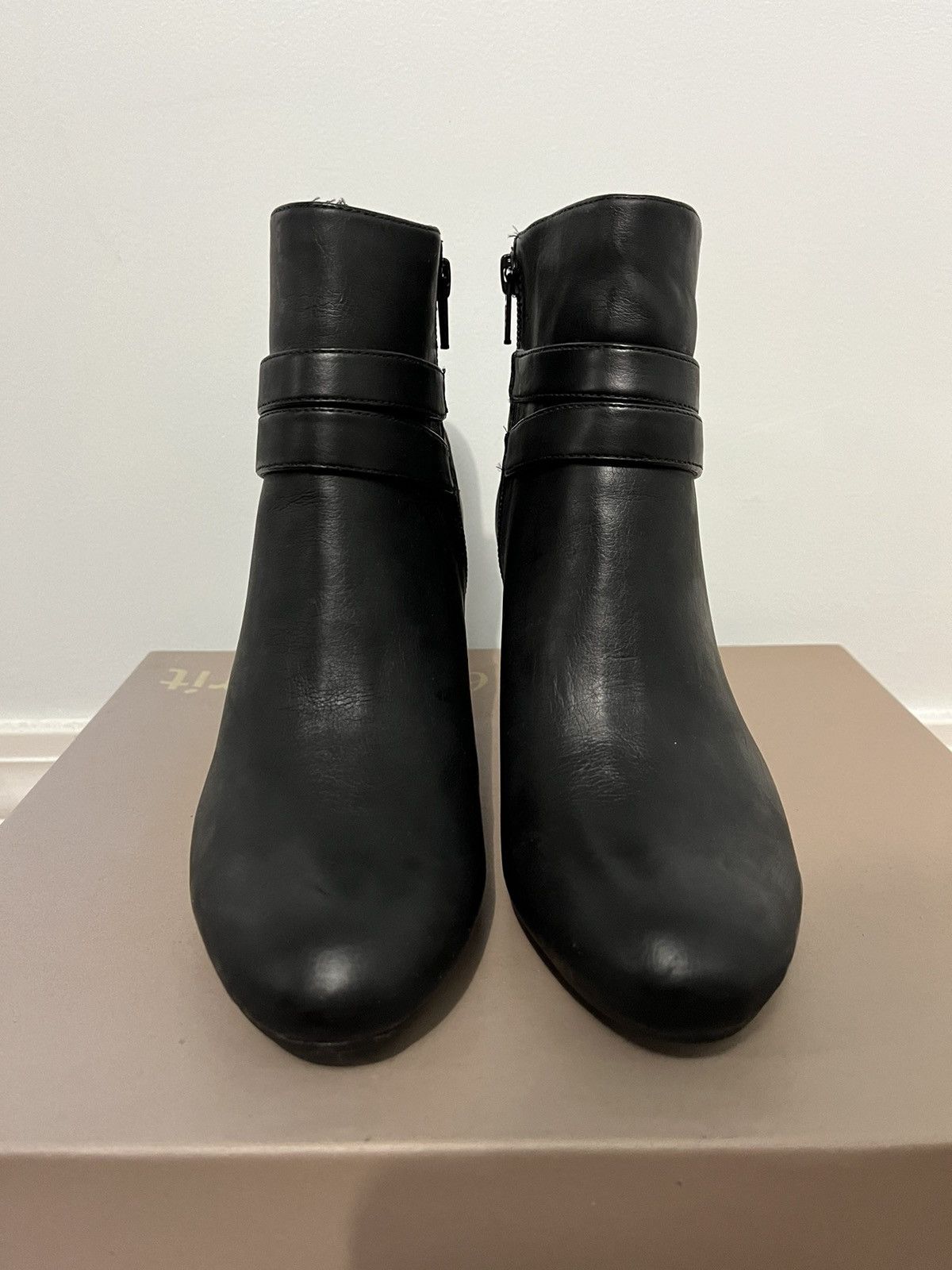 Other Leather Heels Never worn Size US 7 / IT 37 - 2 Thumbnail