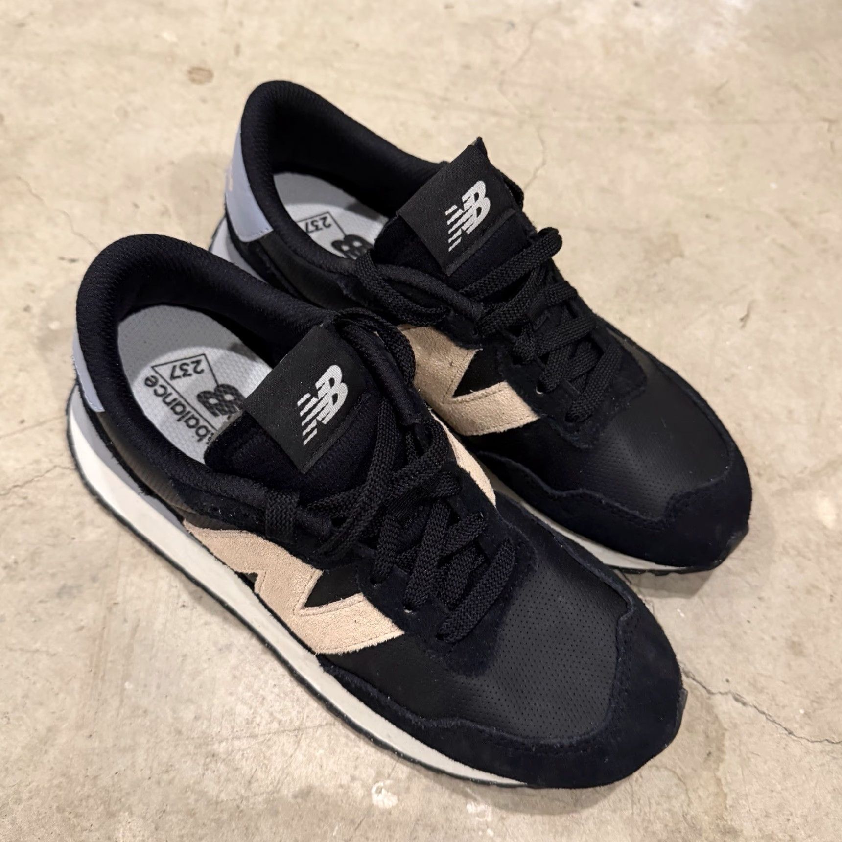 New Balance New Balance 237 Black Beige Leather Sneaker Low Top Running Shoe Womens 8 Size M / US 6-8 / IT 42-44 - 2 Thumbnail
