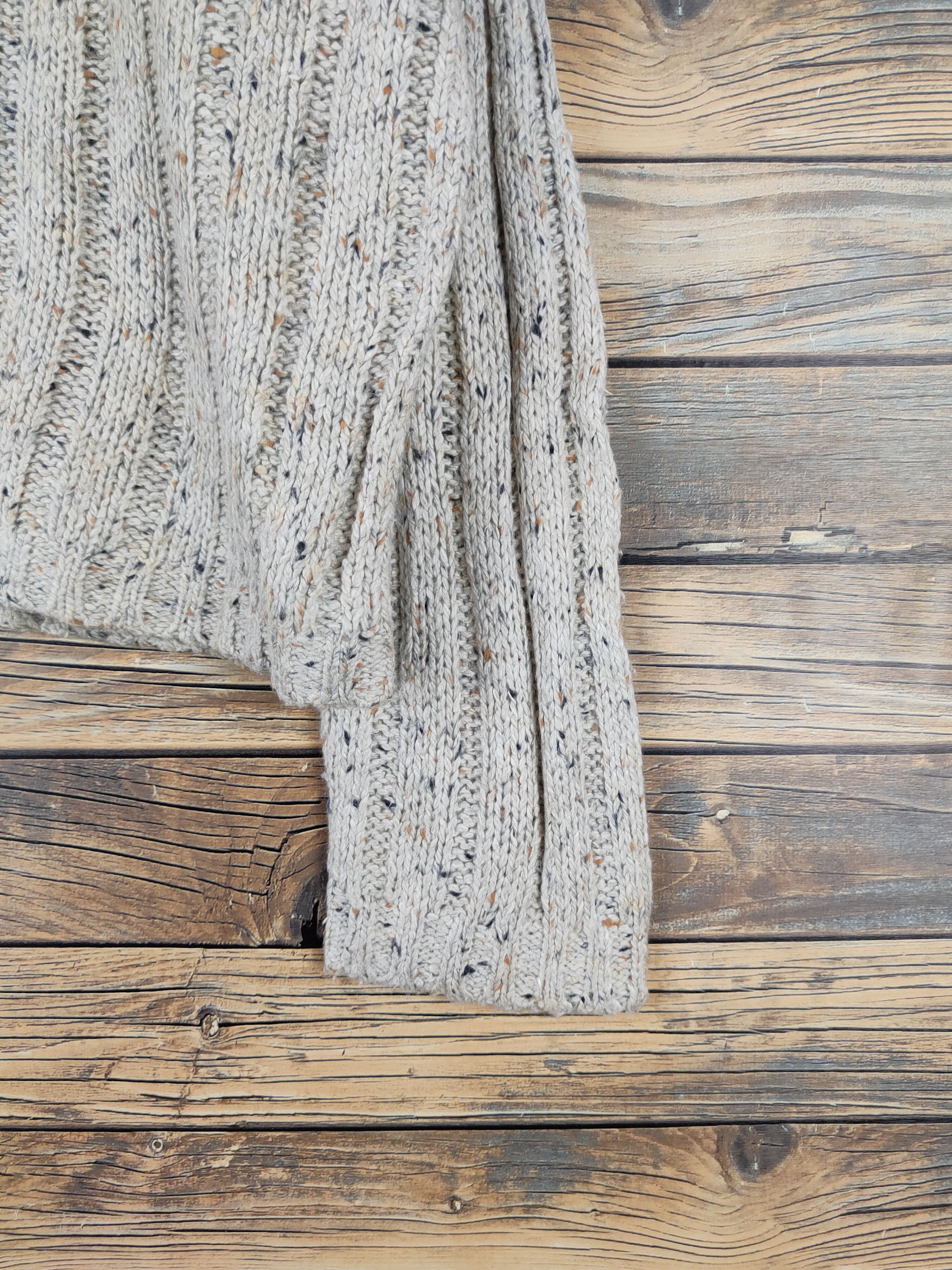 Aran Isles Knitwear Wood Wind Ivory Knitwear Crop Tops #W1444 Size US M / EU 48-50 / 2 - 6 Thumbnail