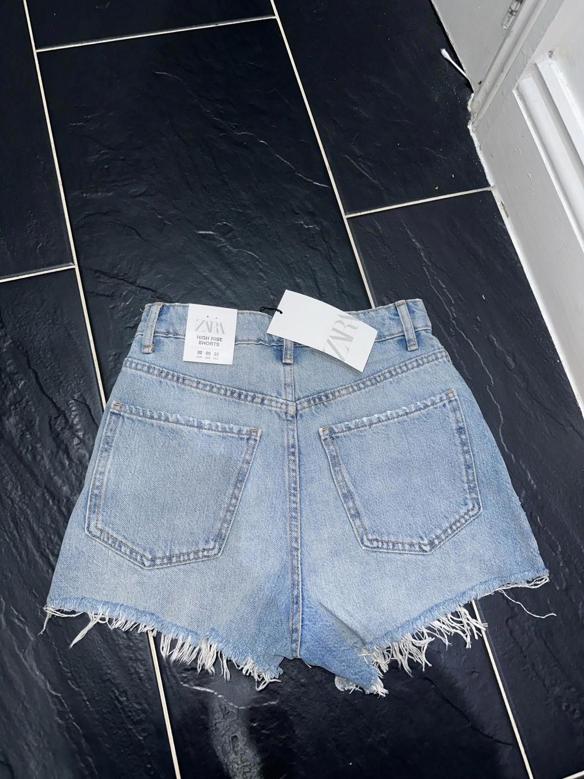 Zara ZARA blue shorts denim With Rhinestones BNWT size 32 Size 32" / US 10 / IT 46 - 4 Thumbnail