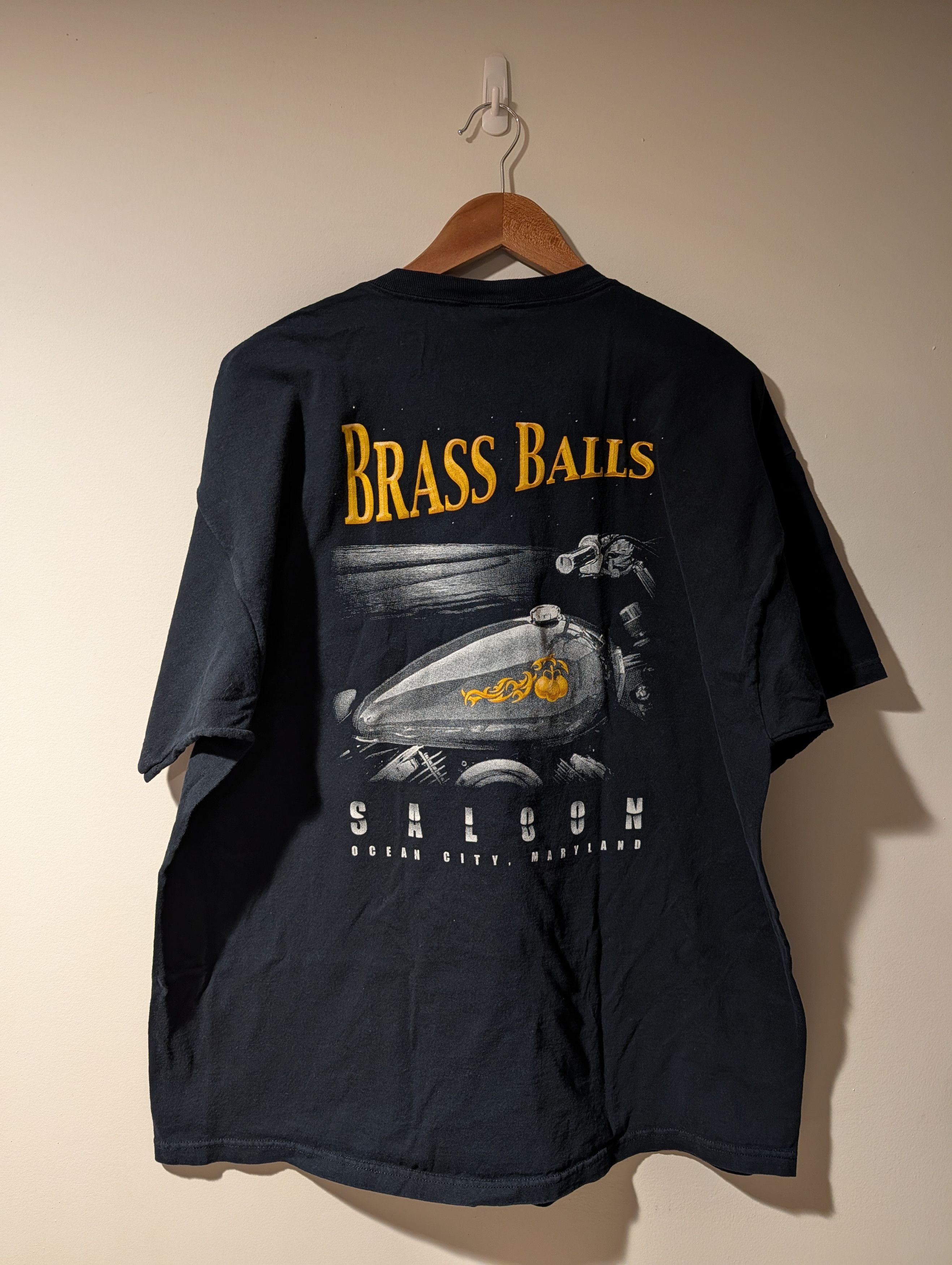 Harley Davidson Vintage Brass Balls Saloon Maryland Motorcycle T-Shirt Size US XXL / EU 58 / 5 - 1 Thumbnail