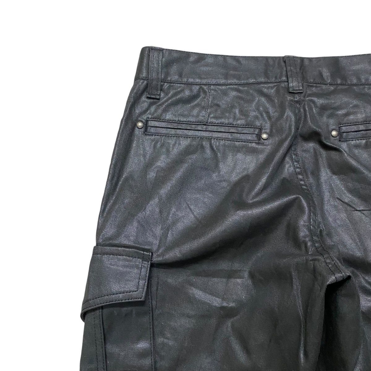 5351 POUR LES HOMMES 5351 Pour Les Hommes Black Waxed Cargo Pants Size US 30 / EU 46 - 13 Thumbnail