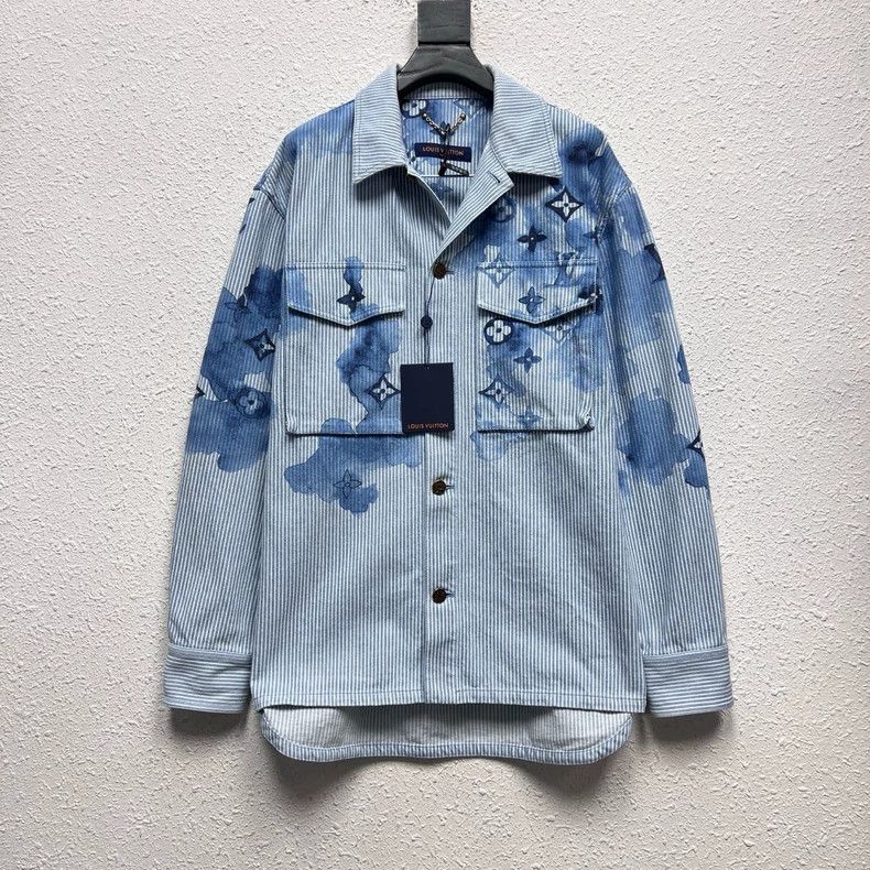 Louis Vuitton LOUIS VUITTON White and blue ink LOGO printed denim jacket Size US XL / EU 56 / 4 - 1 Thumbnail