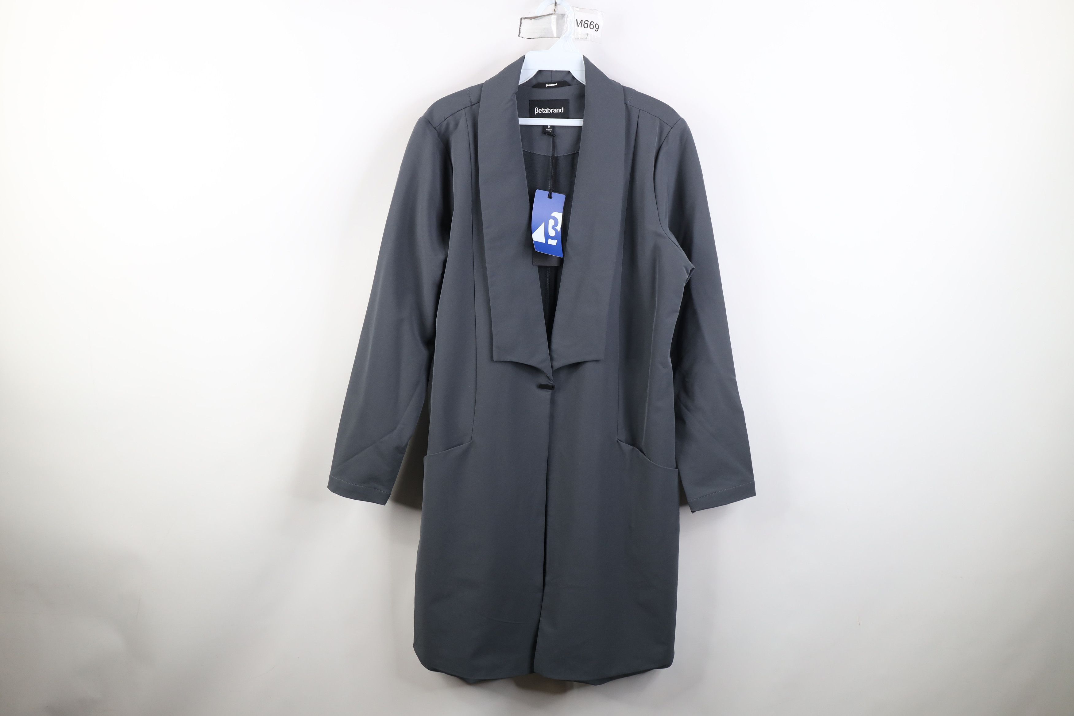 Betabrand New Betabrand Longline Button Blazer Travel Jacket Coat Size M / US 6-8 / IT 42-44 - 1 Thumbnail