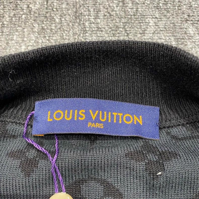 Louis Vuitton Louis Vuitton fully graffiti-printed logo jacket 2502-Nexta Size US M / EU 48-50 / 2 - 3 Thumbnail