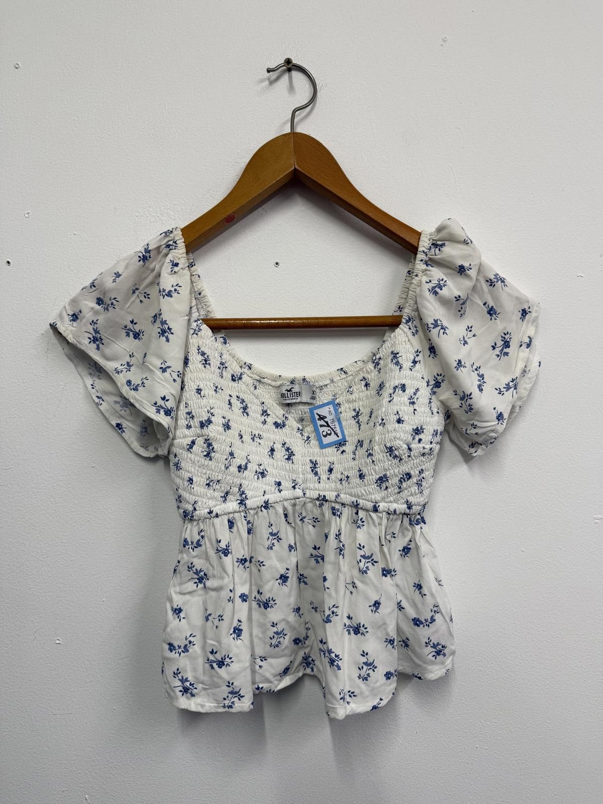 Hollister Hollister California Women's White and Blue Floral Puff-Slee Size XS / US 0-2 / IT 36-38 - 1 Thumbnail