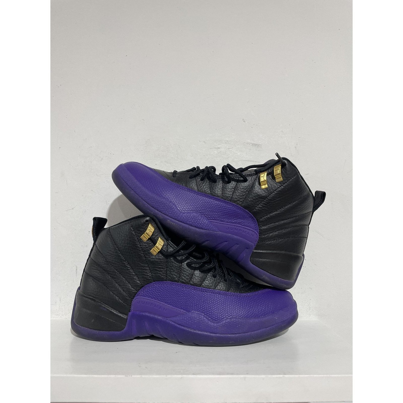 Jordan Brand NIKE JORDAN 12 FIELD PURPLE SIZE 9 PREOWNED Size US 9 / EU 42 - 1 Thumbnail