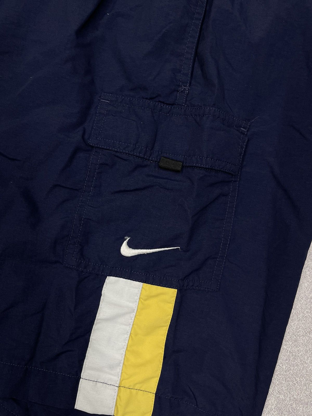 Nike × Nike ACG × Vintage Rare Vintage Nike Cargo Shorts Navy Nylon Y2K Swoosh Size L Size US 34 / EU 50 - 2 Thumbnail