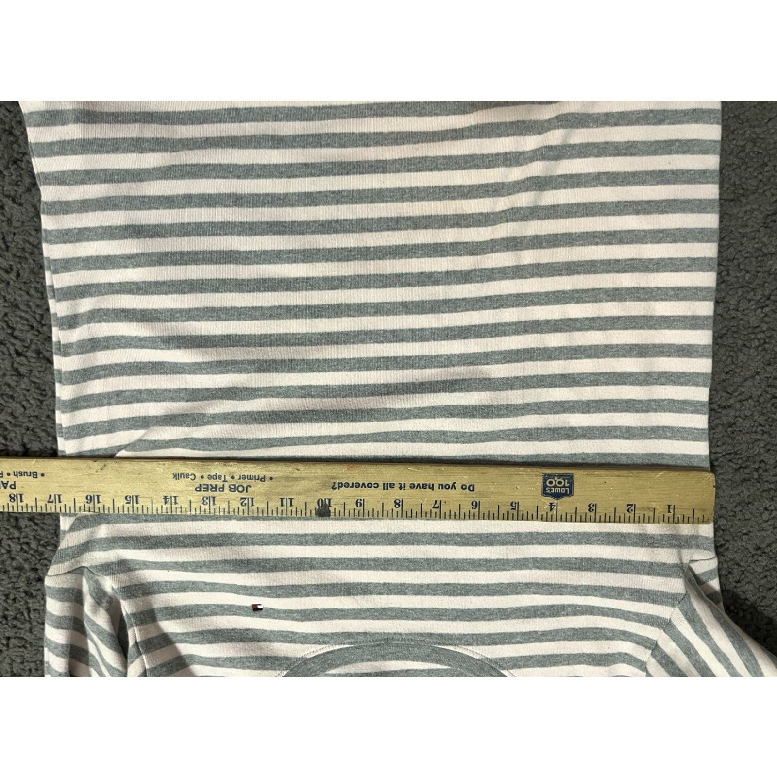 Tommy Hilfiger VINTAGE Tommy Hilfiger Striped Crew Neck Sweater Shirt M Womens Pink & Gray Adult Medium Womens Size M / US 6-8 / IT 42-44 - 4 Thumbnail