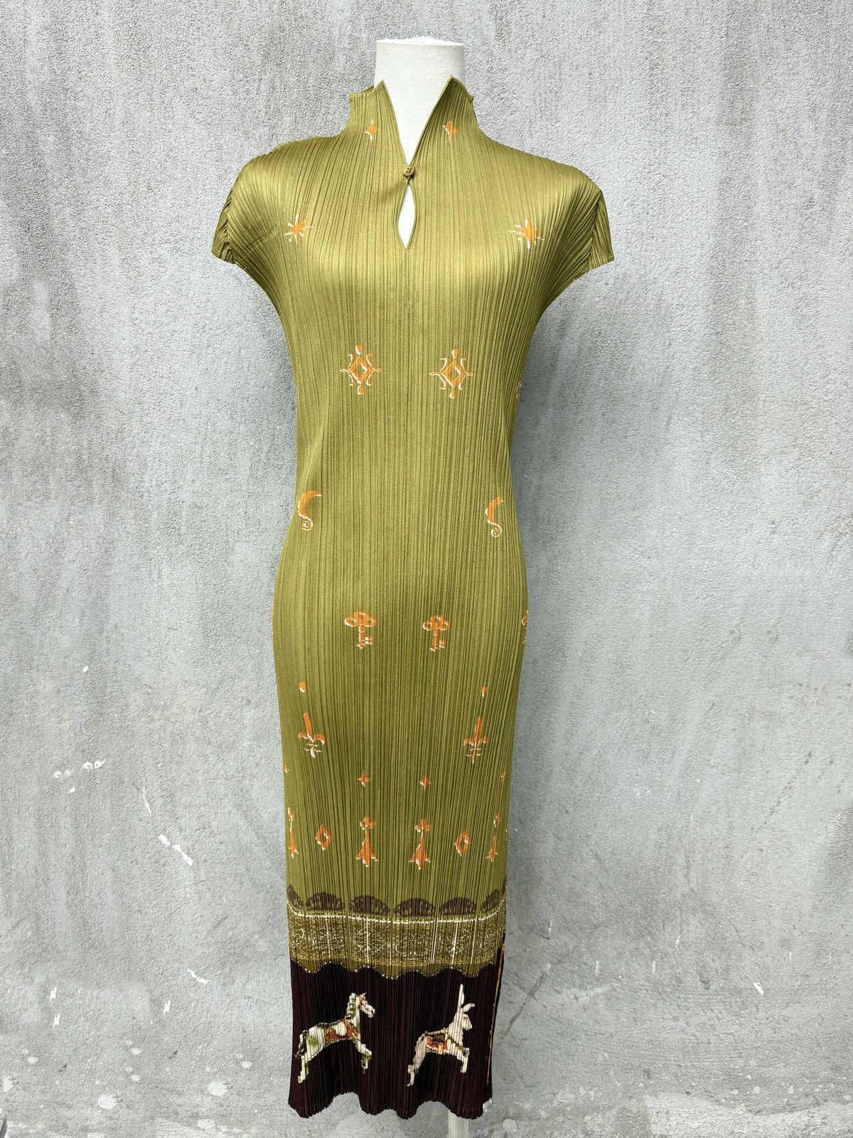Pleats Please Issey Miyake Carousel pleated dress Size M / US 6-8 / IT 42-44 - 1 Thumbnail