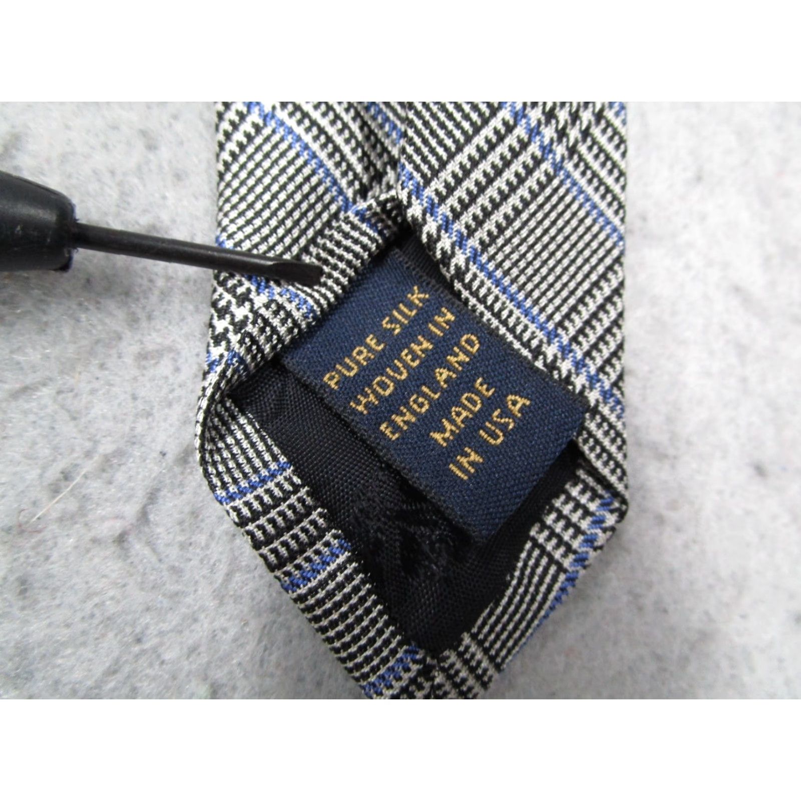 Brooks Brothers BROOKS BROTHERS MAKERS Men’s gray / black / blue houndstooth silk neck tie - 100% silk - Made in USA - Classic size - TIE Size ONE SIZE - 4 Thumbnail