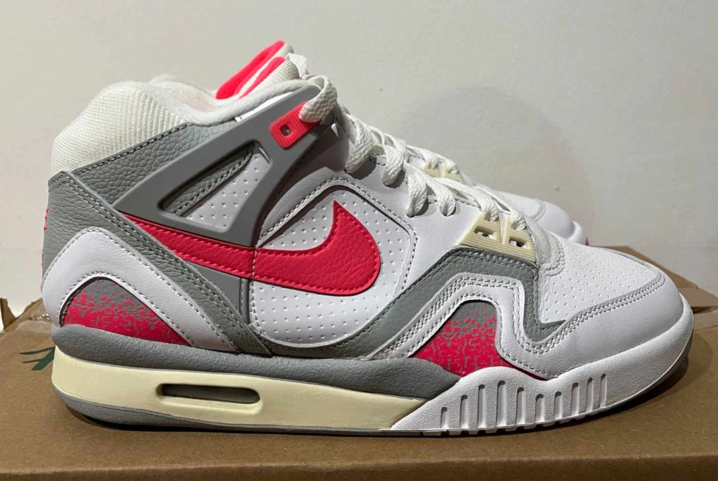 Nike Air Tech Challenge 2 Racer Pink Size US 10 / EU 43 - 1 Thumbnail