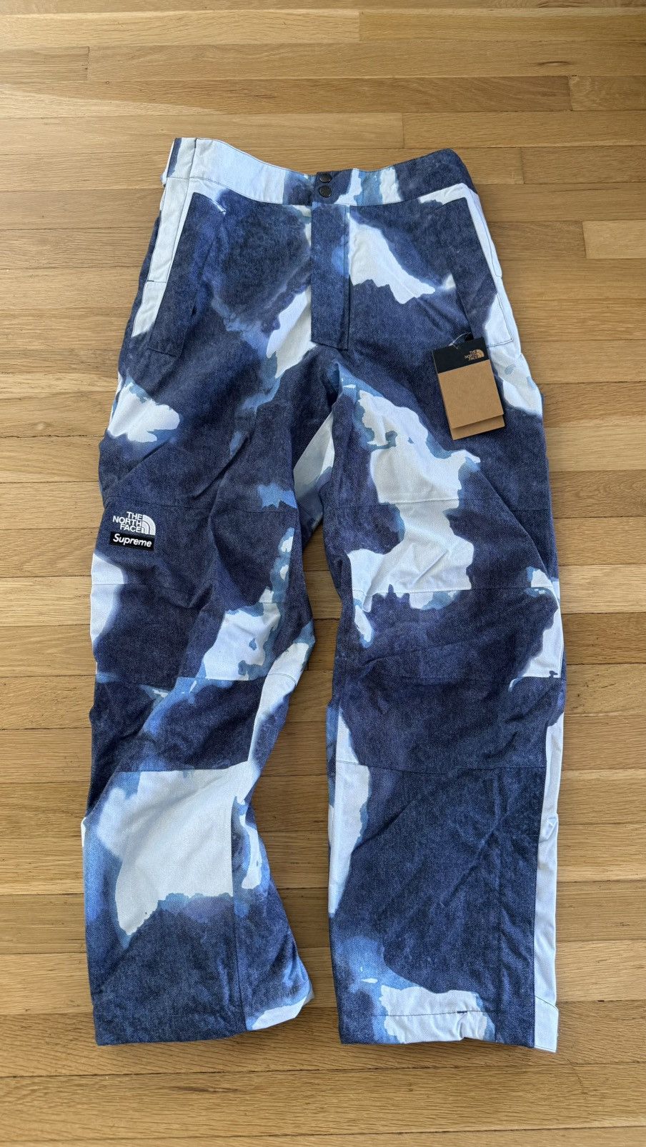 Supreme × The North Face Supreme The North Face Bleached Denim Print Mountain Pant 21 Size US 30 / EU 46 - 1 Thumbnail