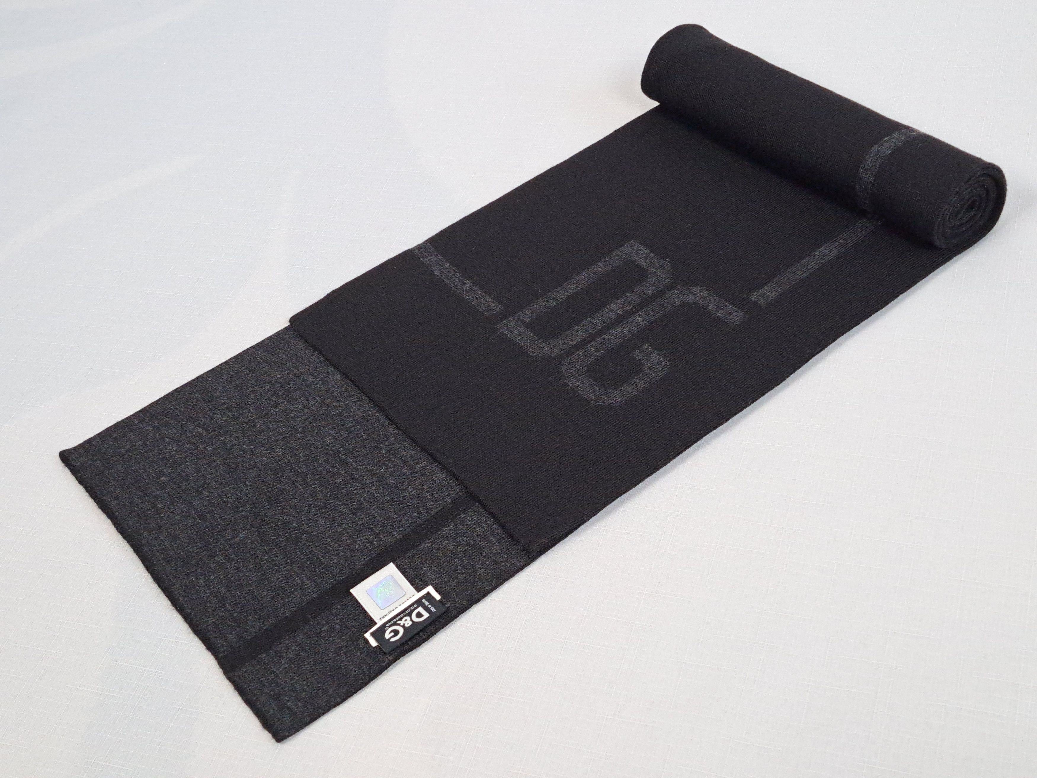 Dolce & Gabbana Dolce&Gabbana big logo wool scarf. Made in Italy Size ONE SIZE - 7 Thumbnail